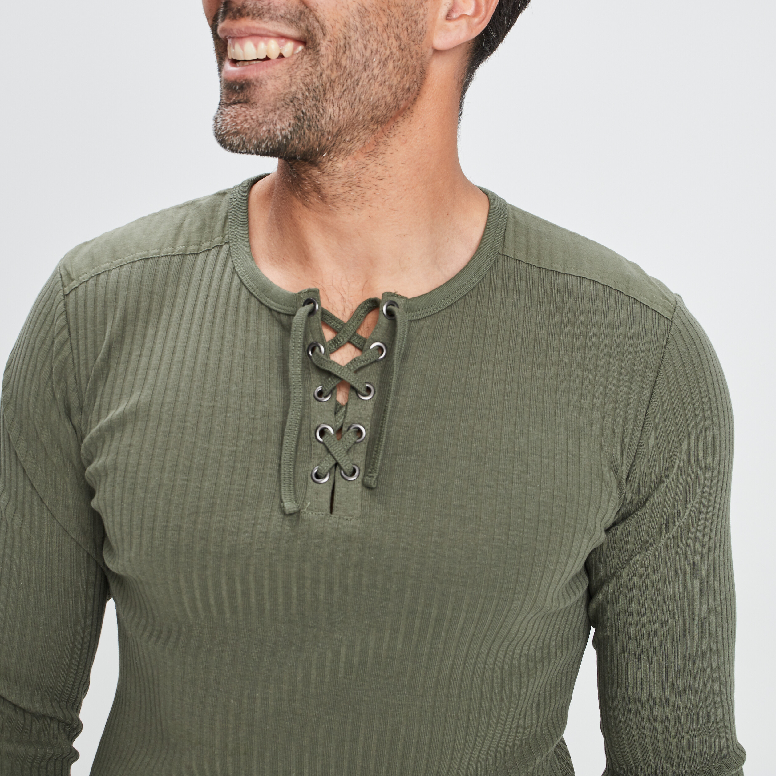 T-shirt ajusté manches longues côtelé vert kaki homme