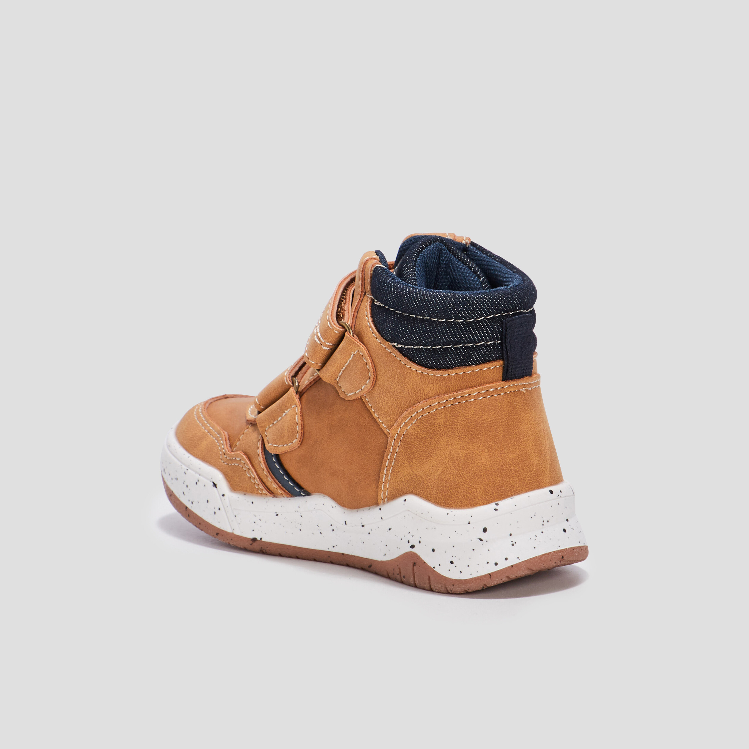 baskets montantes a scratchs creeks camel garcon Baskets montantes à scratchs Creeks camel garçon