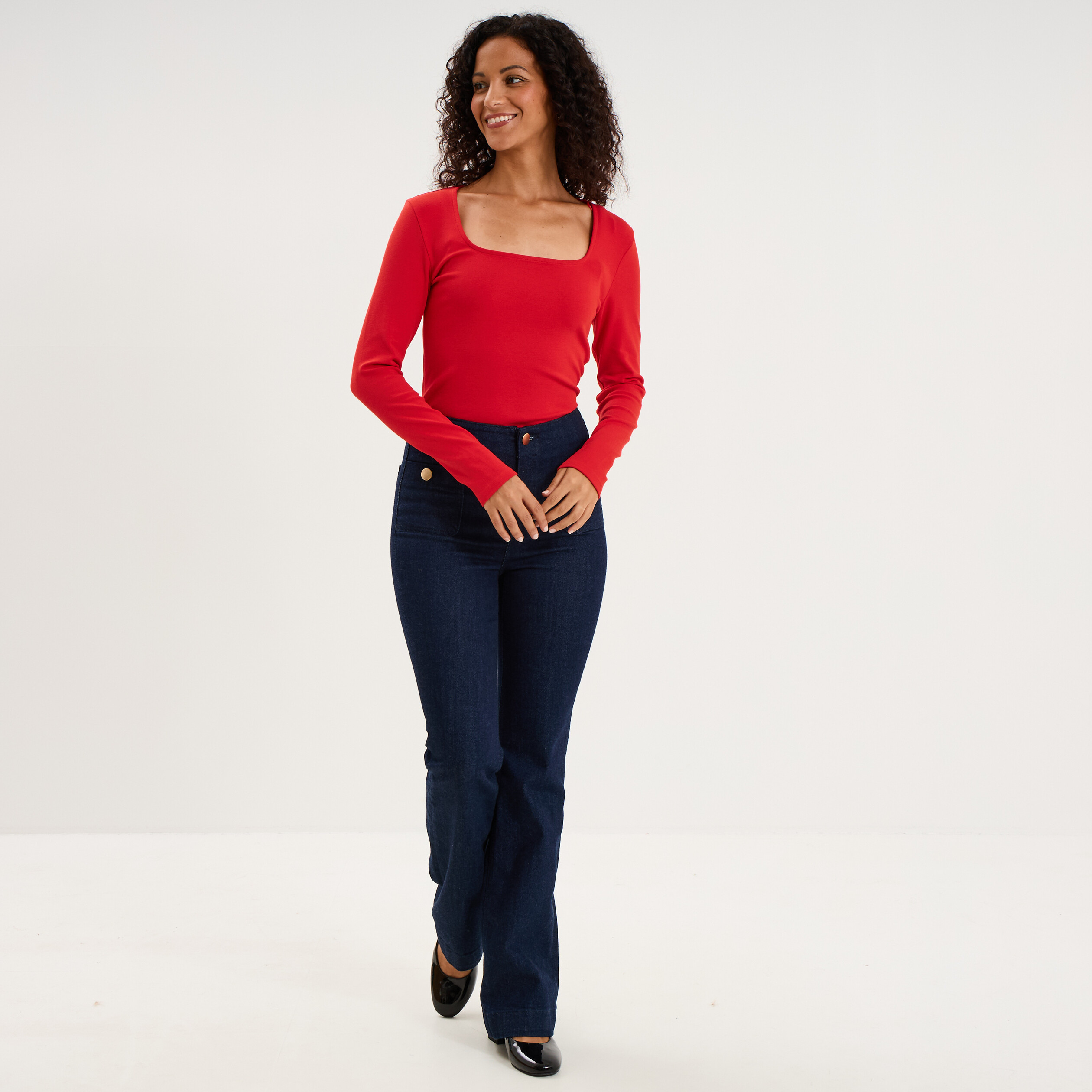 T-shirt ajust&eacute; encolure carr&eacute;e rouge femme