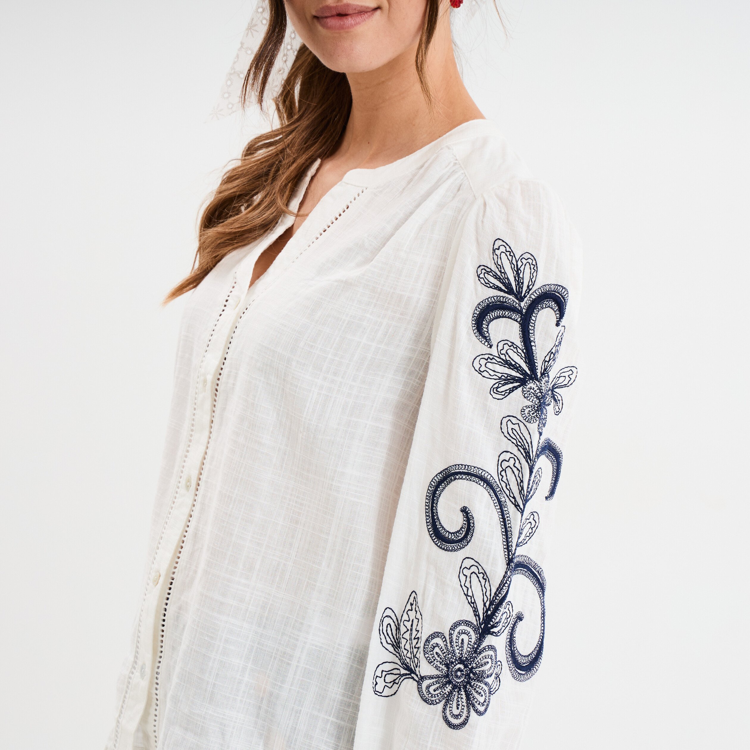 blouse col tunisien manches brodees ecru femme Blouse col tunisien manches brodées ecru femme