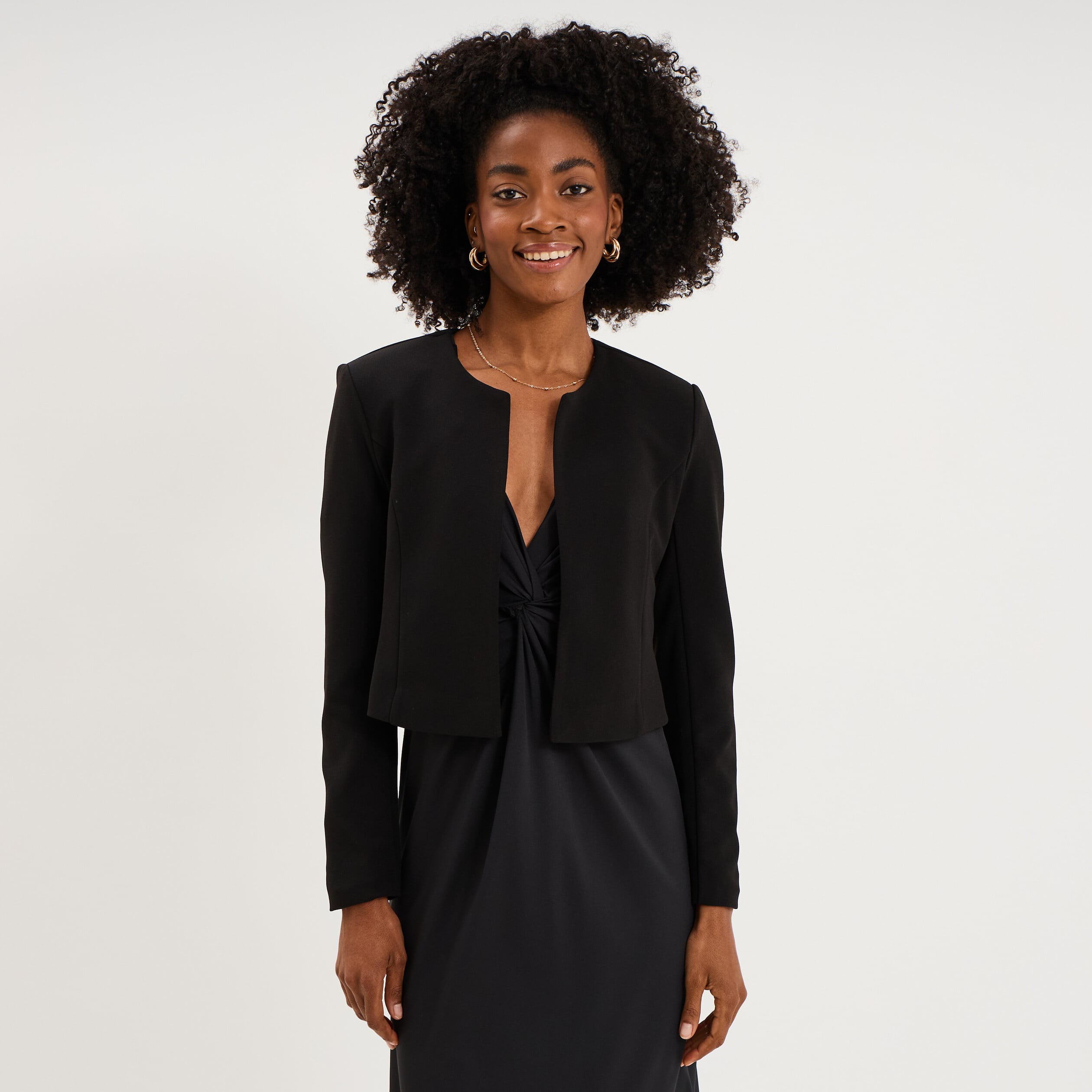 Veste bol&eacute;ro courte ajust&eacute;e noir femme