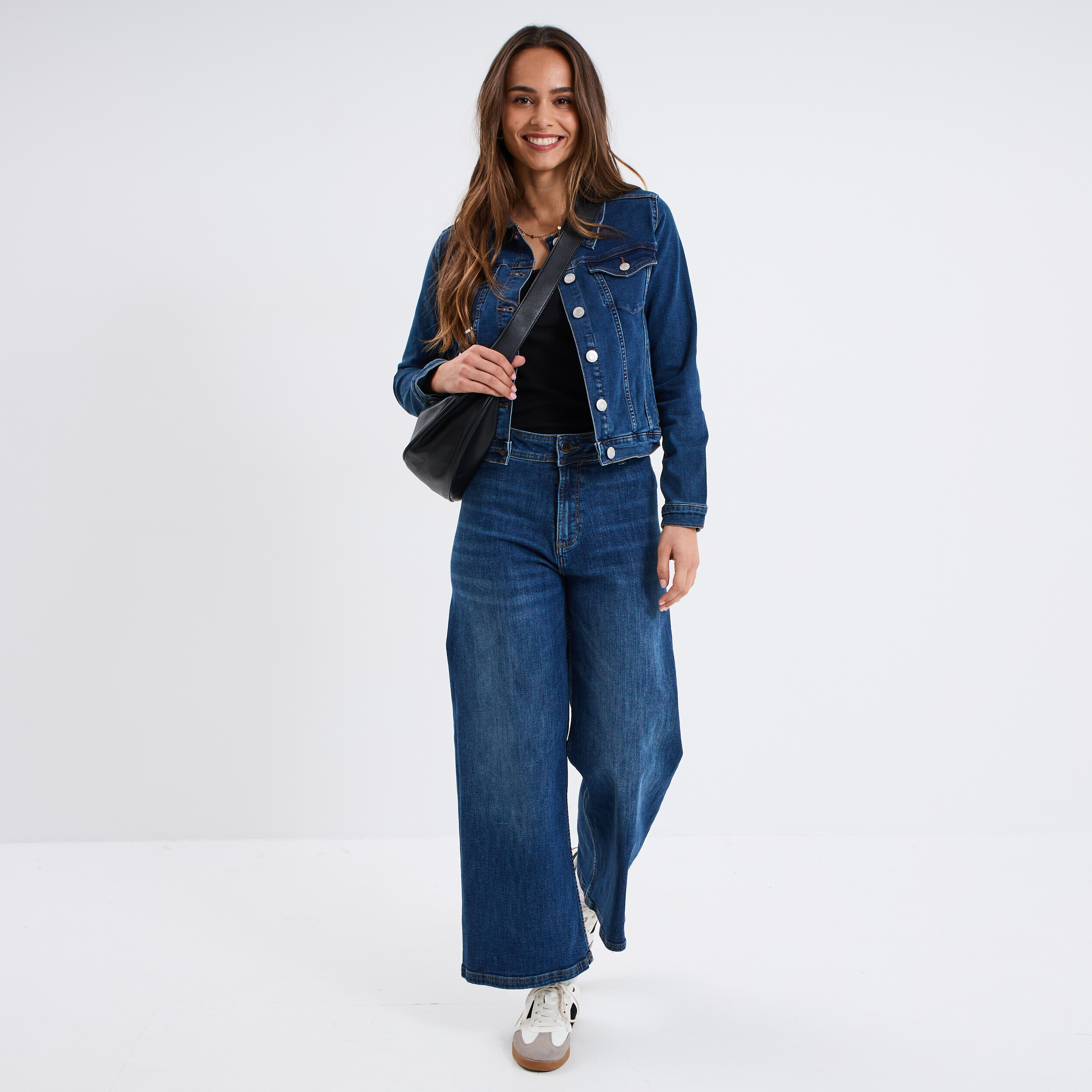 Veste en jean ajust&eacute;e boutonn&eacute;e denim stone femme