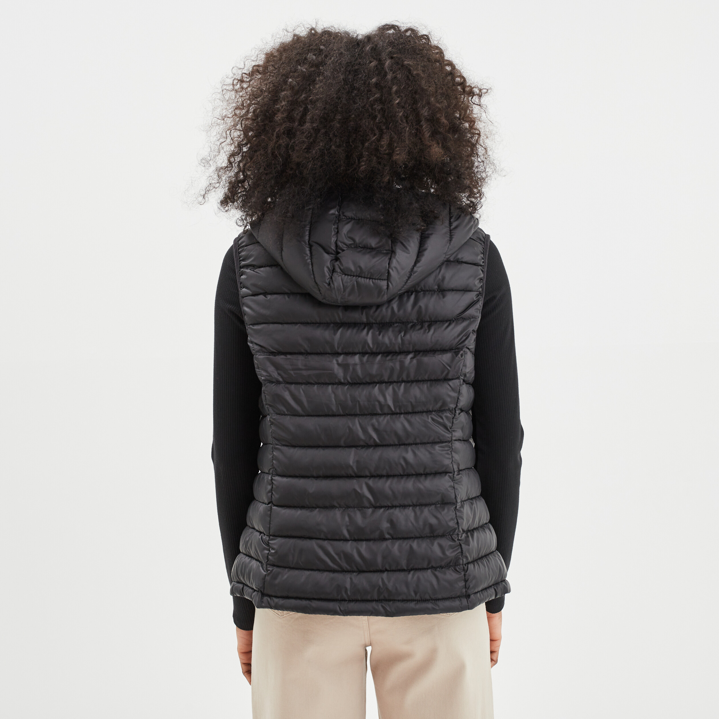 Doudoune cintr?�e sans manches ?� capuche noir femme | La Halle