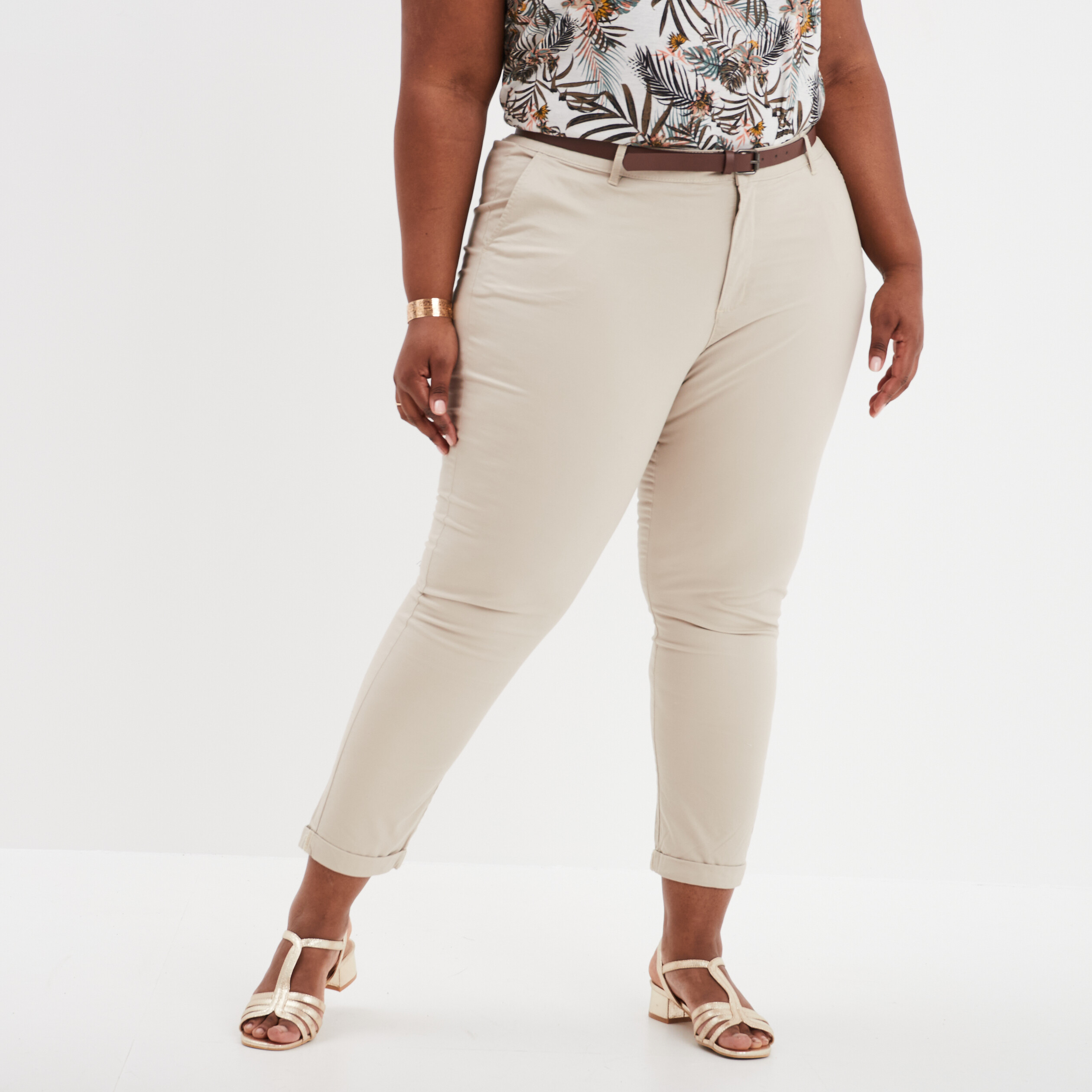 pantalon chino taille haute ceinture beige femmegt Pantalon chino taille haute ceinturé beige femme grande taille