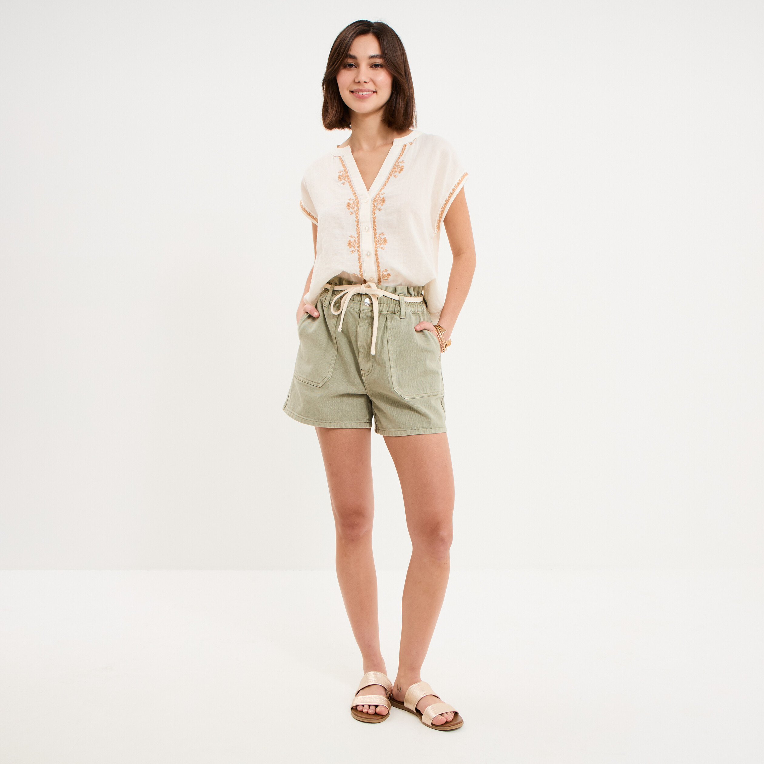Short mom ceinture cordon coton vert kaki femme