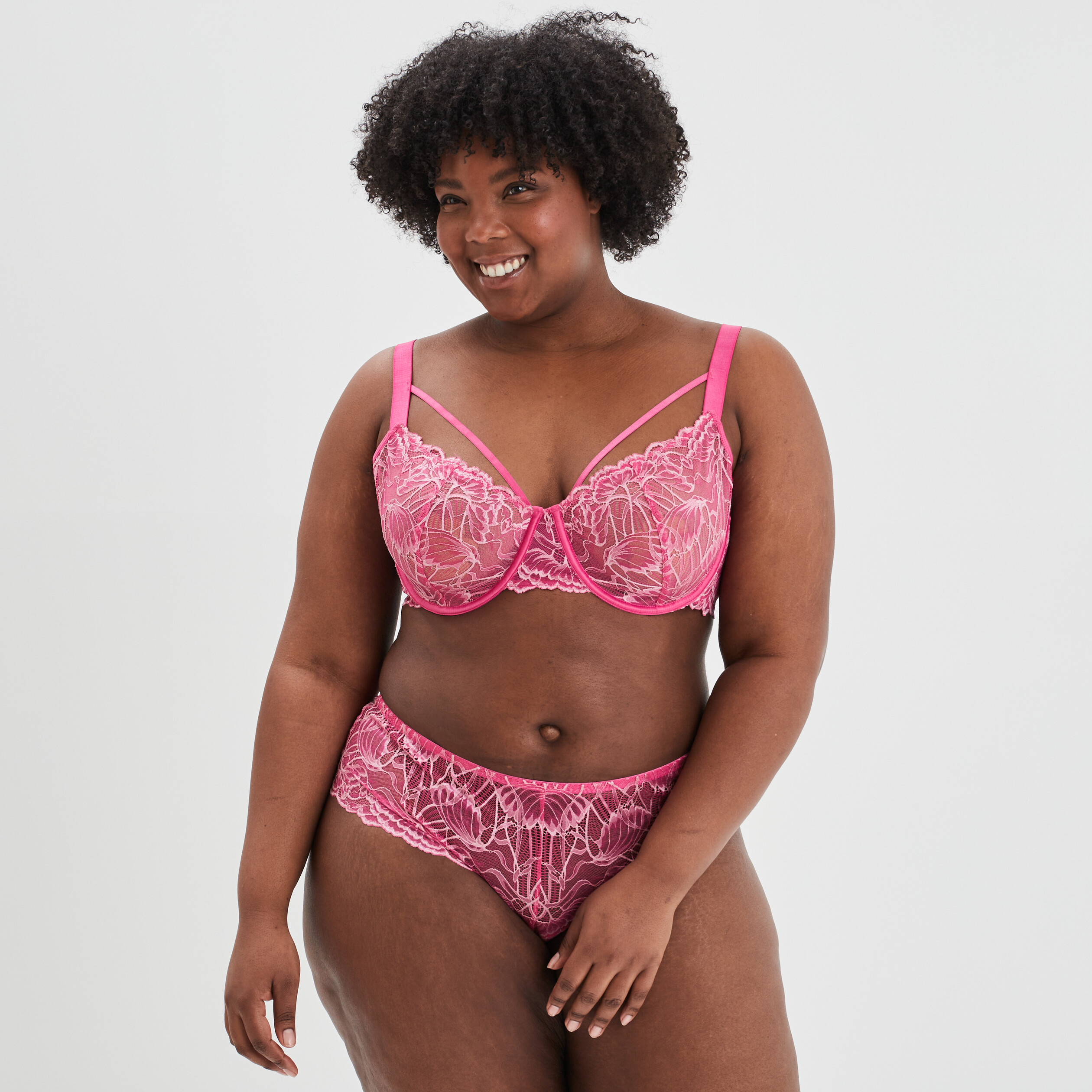 soutien gorge emboitant dentelle rose fushia femmegt Soutien-gorge emboîtant dentelle rose fushia femme grande taille