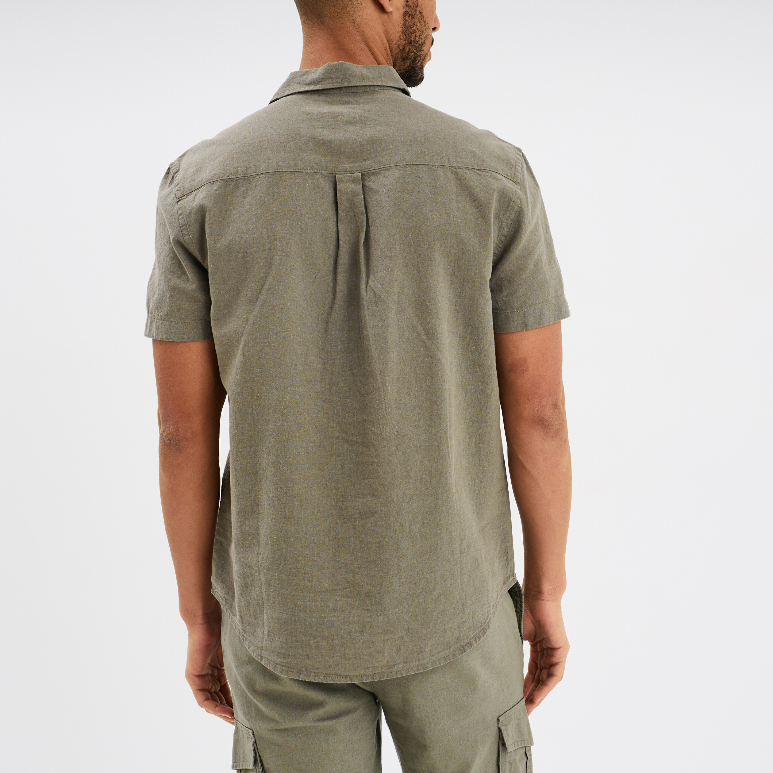 chemise manches courtes lin melange vert kaki homme Chemise manches courtes lin mélangé vert kaki homme