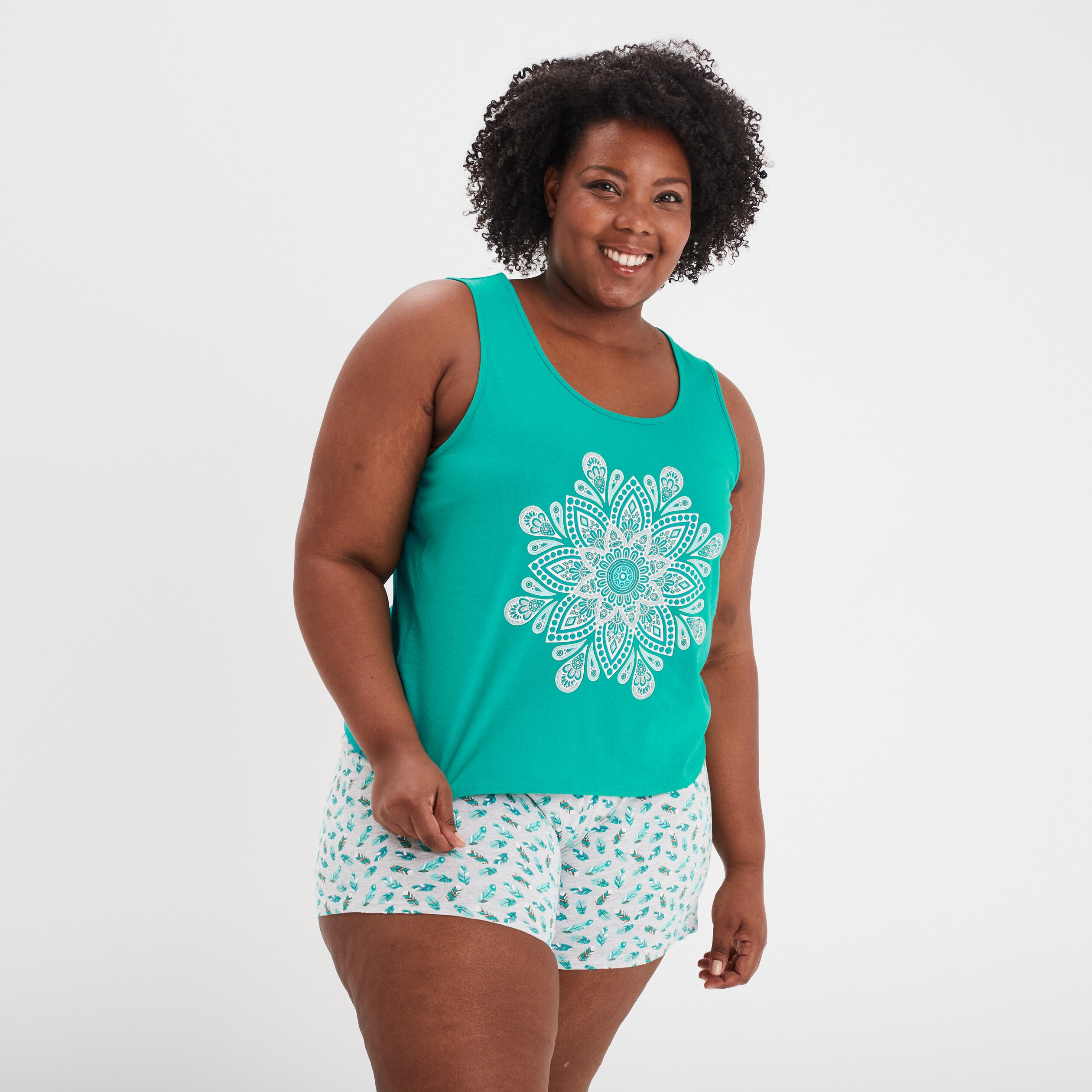 ensemble pyjama short et debardeur coton vert fonce femmegt Ensemble pyjama short et débardeur coton vert foncé femme grande taille