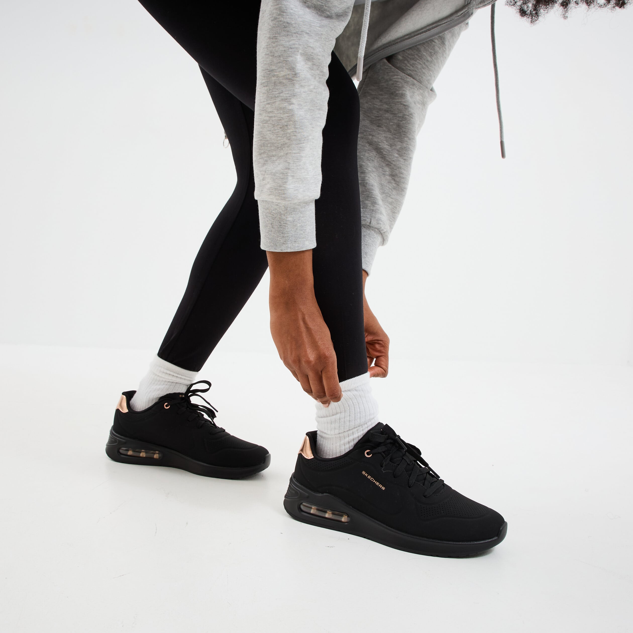 Baskets running &agrave; lacets Skechers noir femme