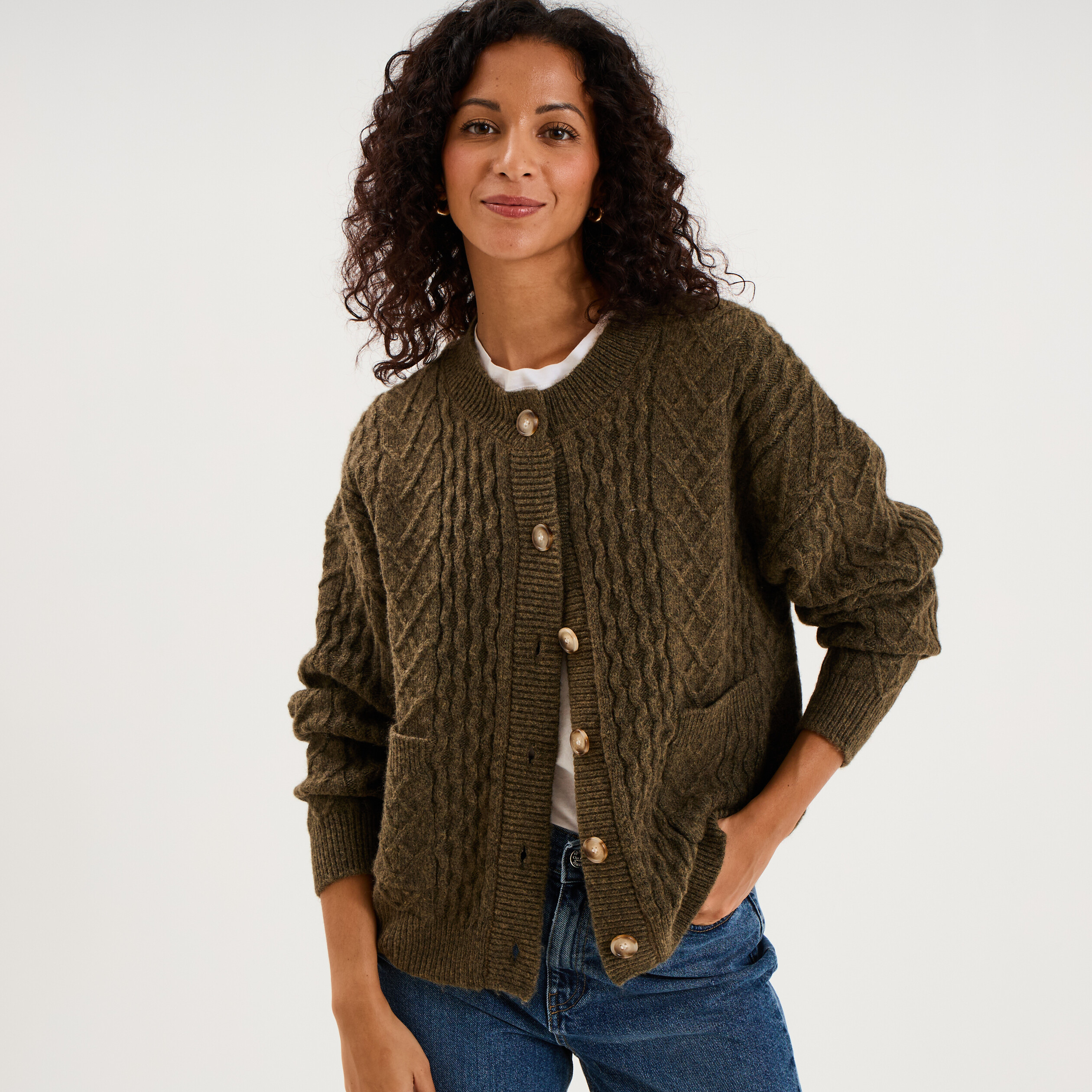 Gilet col rond d&eacute;tails torsades vert kaki femme