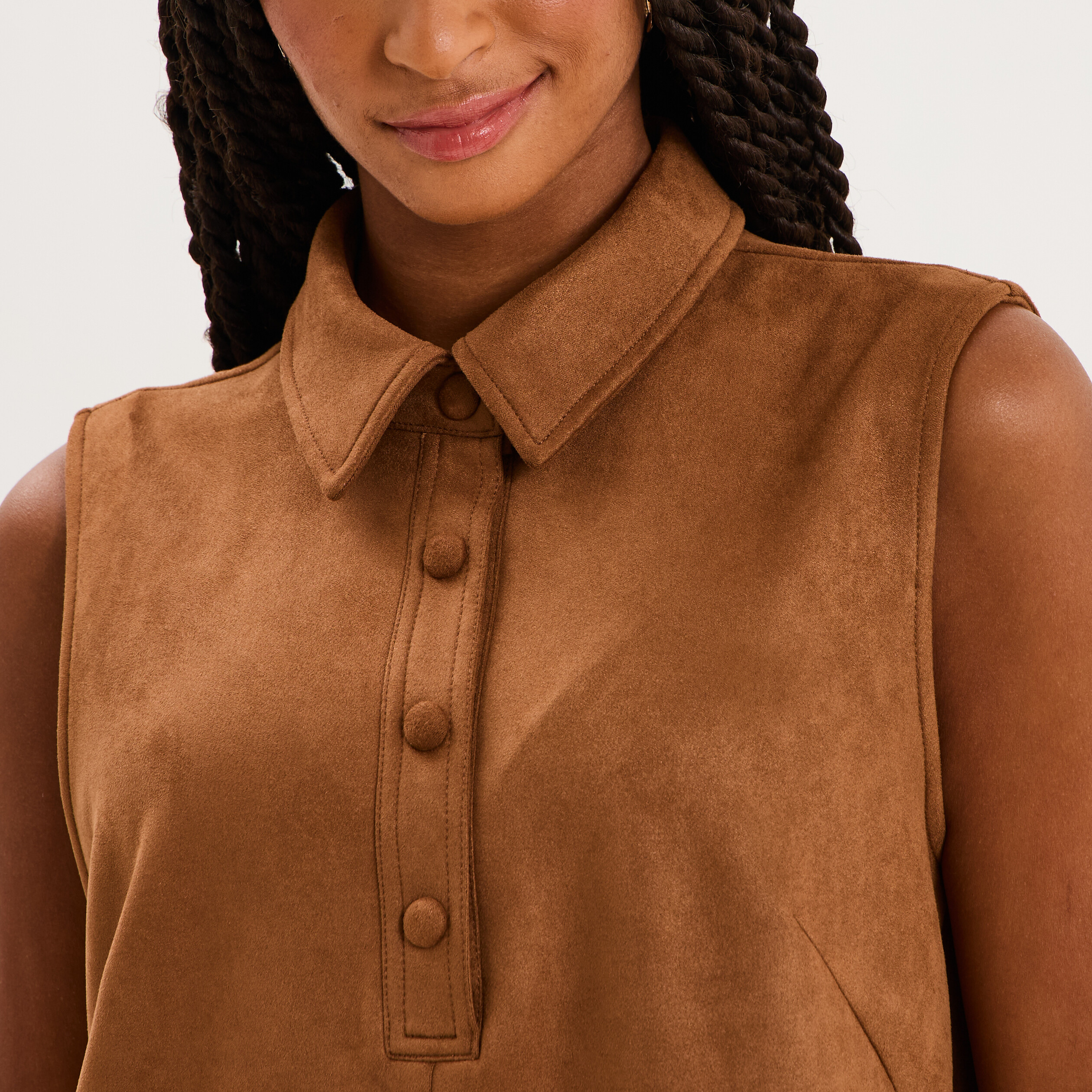 Robe su&eacute;dine sans manche col chemise marron clair femme