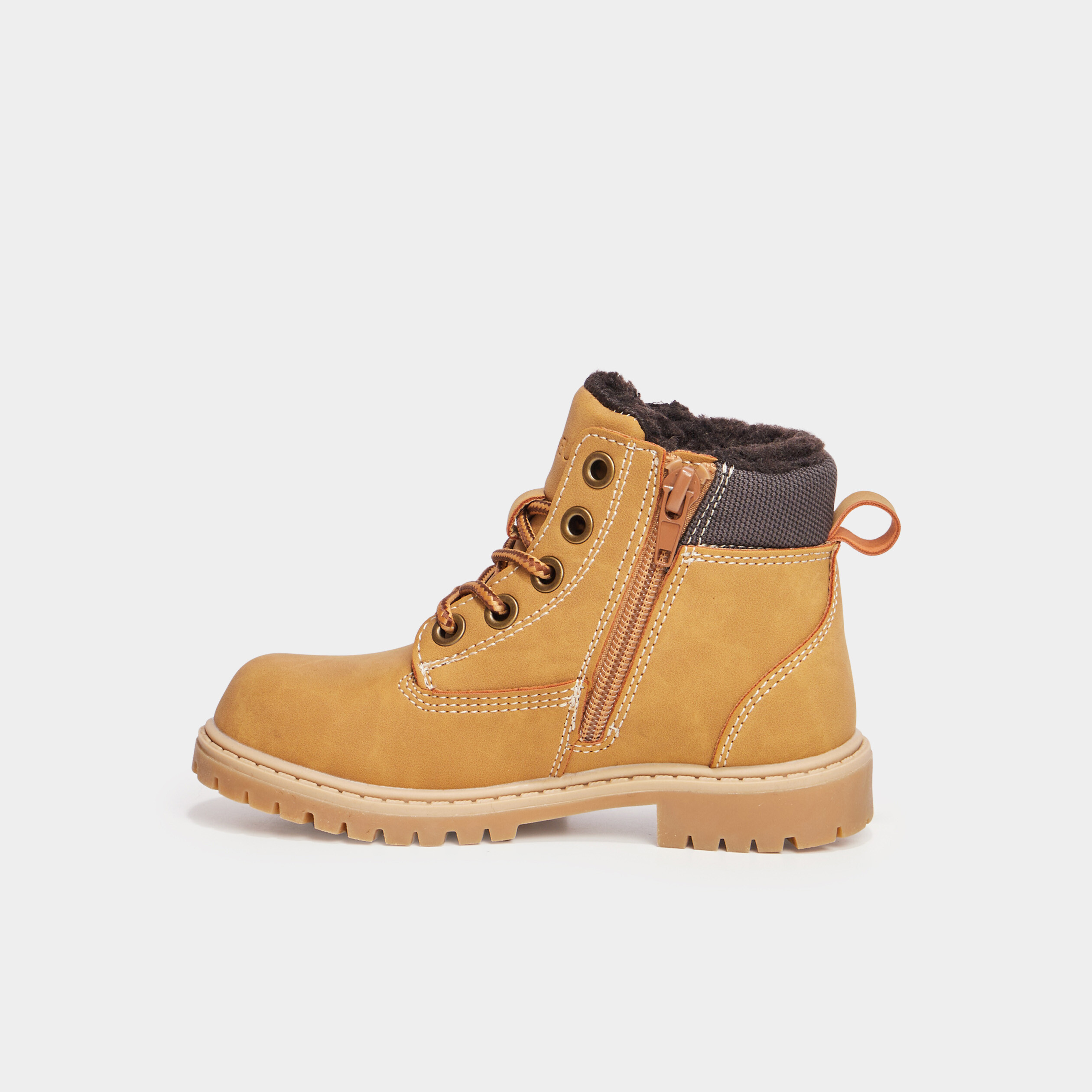 bottines zippees trappeur camel garcon Bottines zippées Trappeur camel garçon