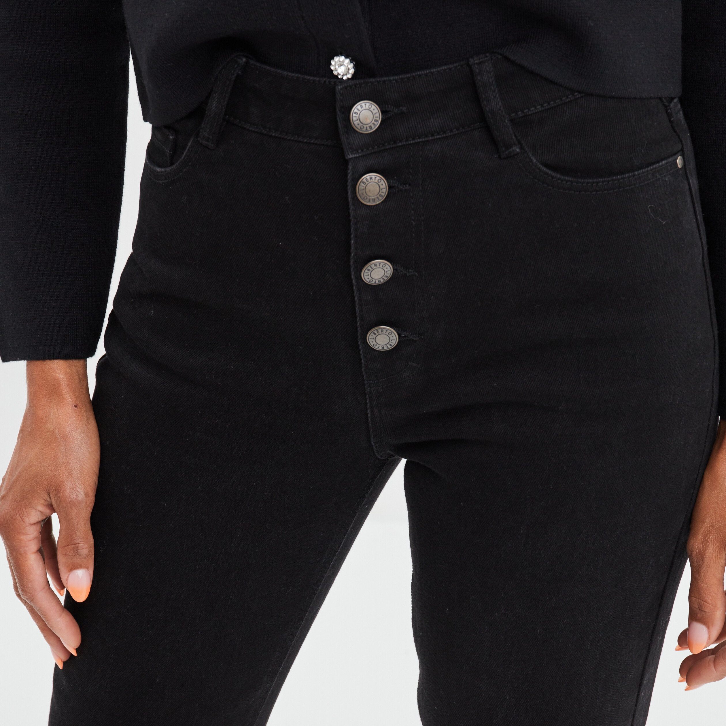 Jeans droit boutonn&eacute; Liberto denim noir femme