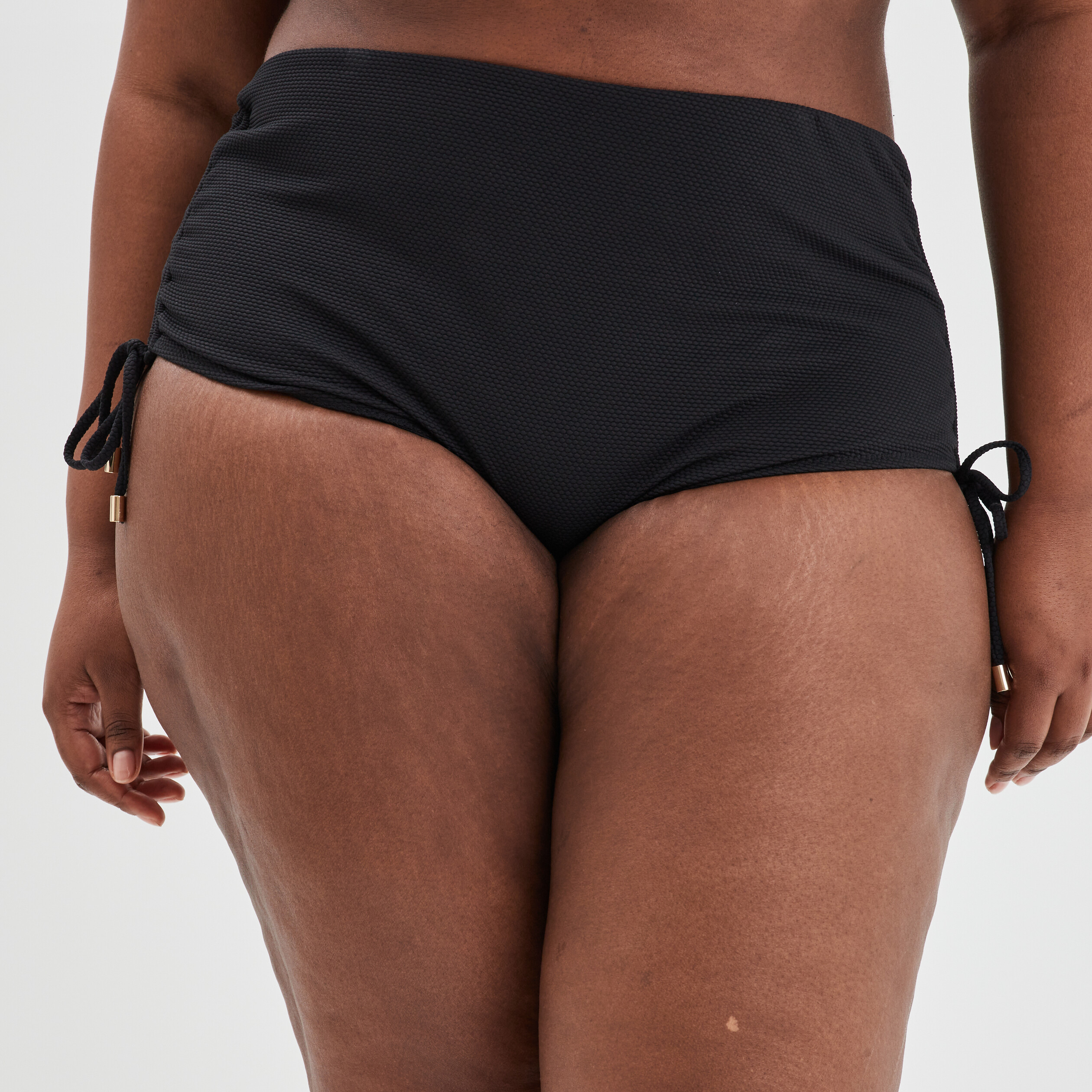 bas de maillot de bain noir femmegt Bas de maillot de bain noir femme grande taille