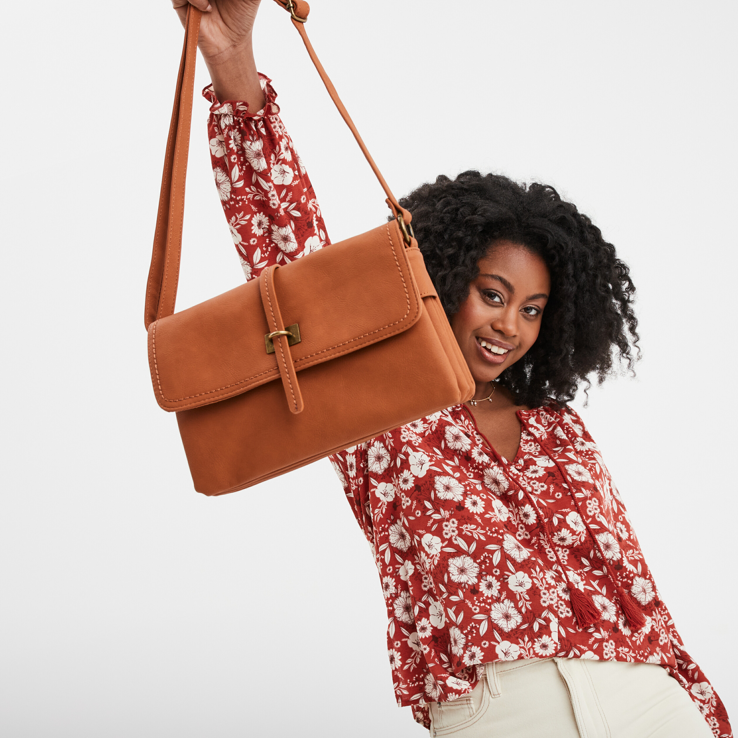 Sac bandouli re rabat rectangulaire marron clair mixte La Halle