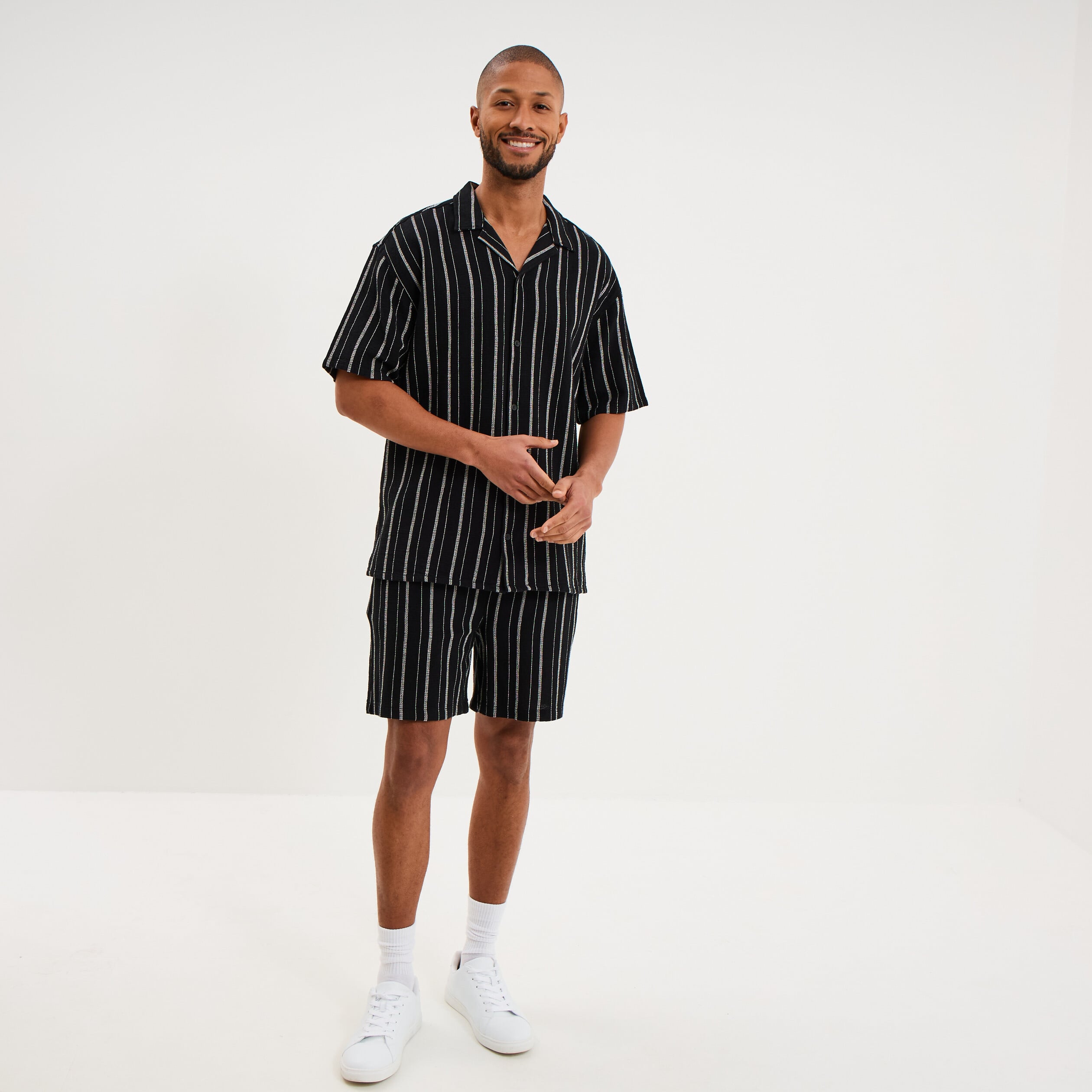Chemise col cubain manches courtes coton noir homme