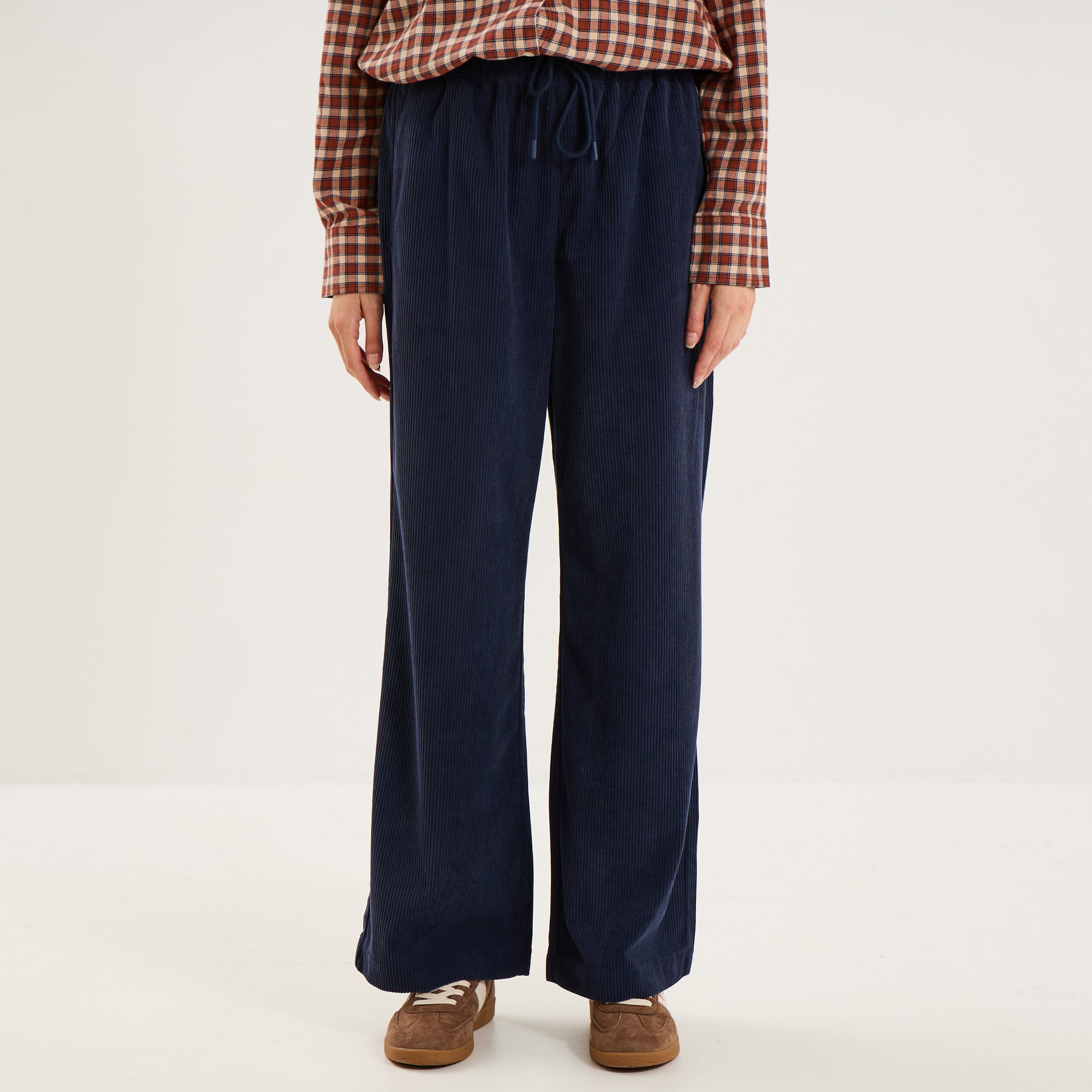 Pantalon large effet velours c&ocirc;tel&eacute; bleu marine femme