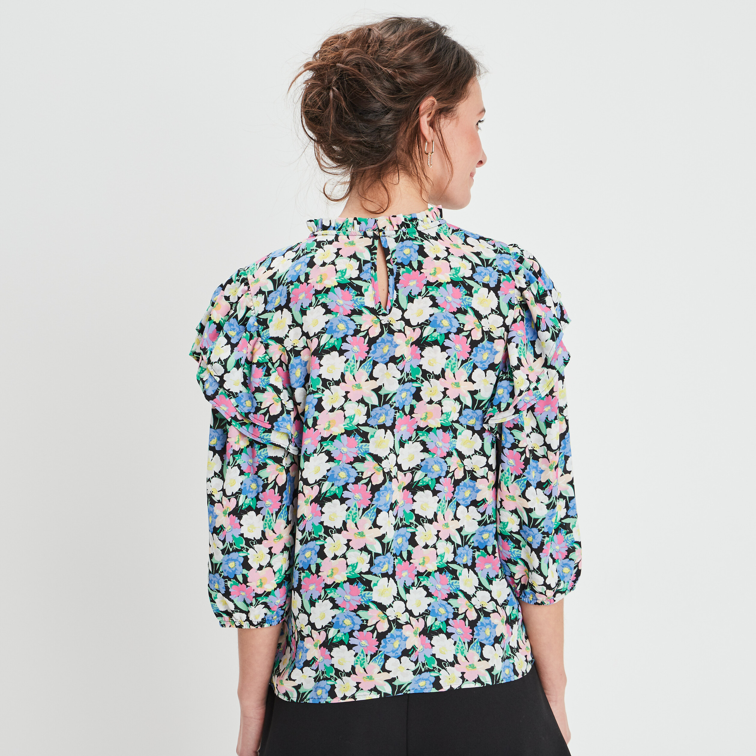 Blouse manches bouffantes col montant noir femme