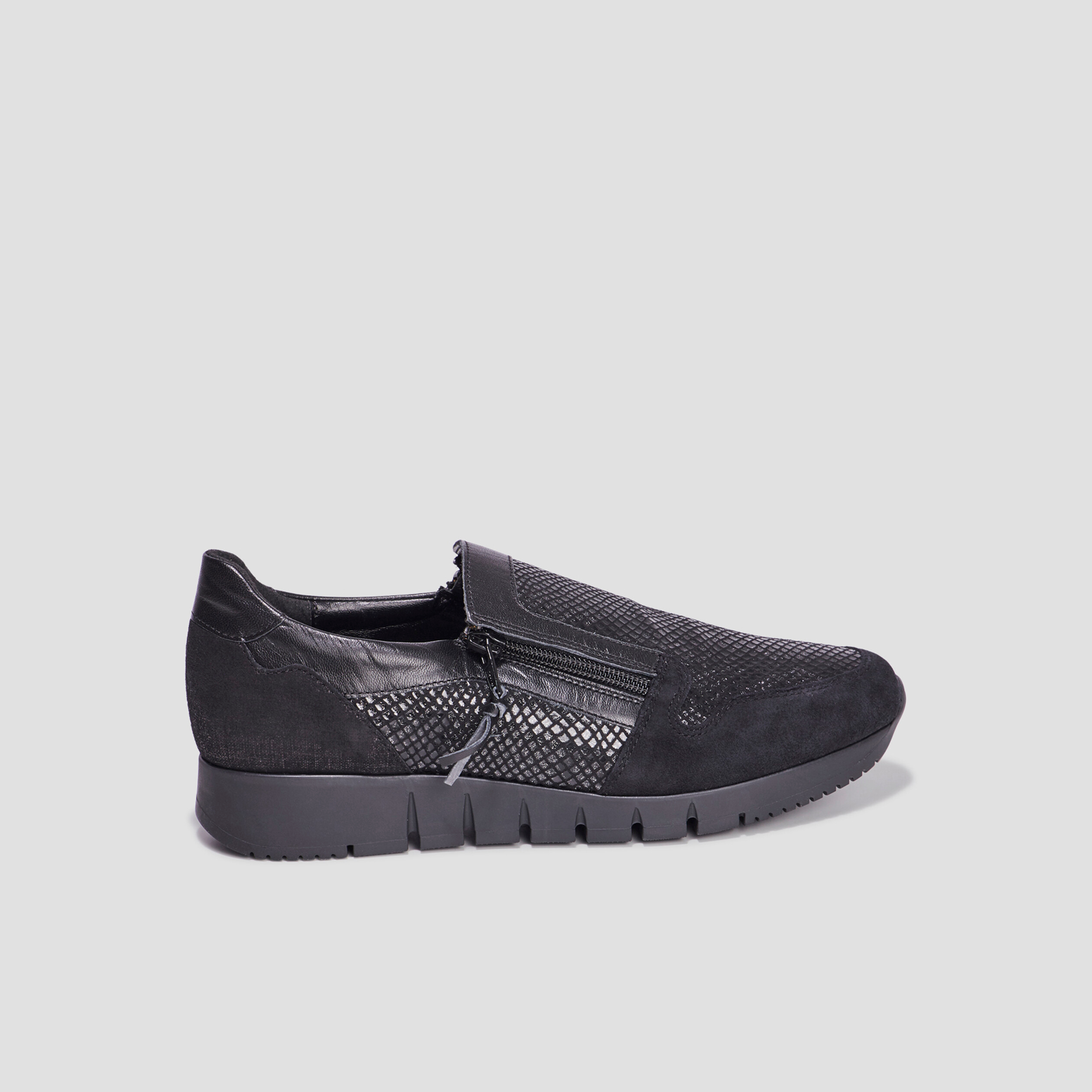 baskets zippees en cuir pied large noir femme Baskets zippées en cuir pied large noir femme