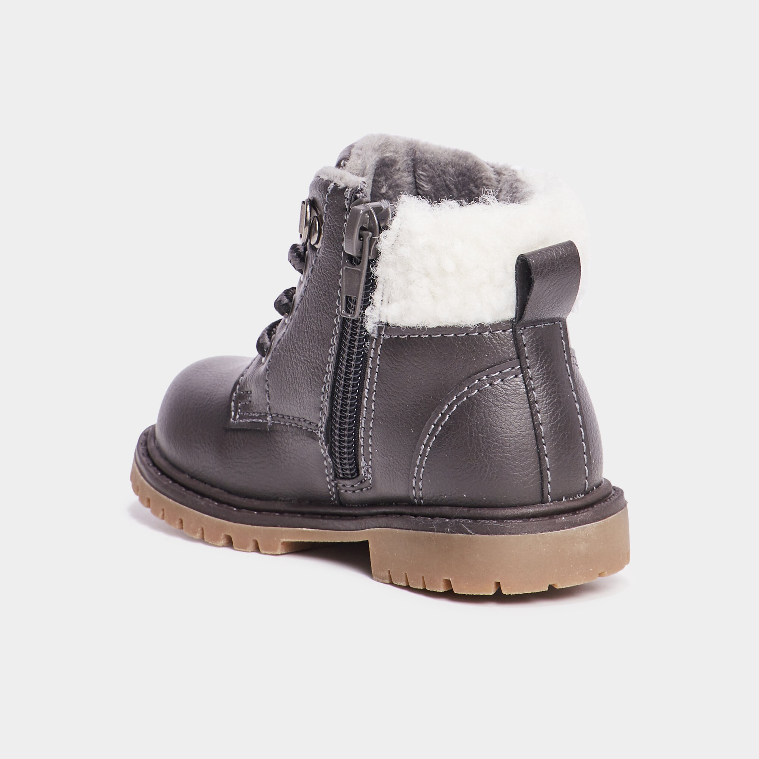 Bottines crant&eacute;es fourr&eacute;es zipp&eacute;es gris b&eacute;b&eacute; gar&ccedil;on