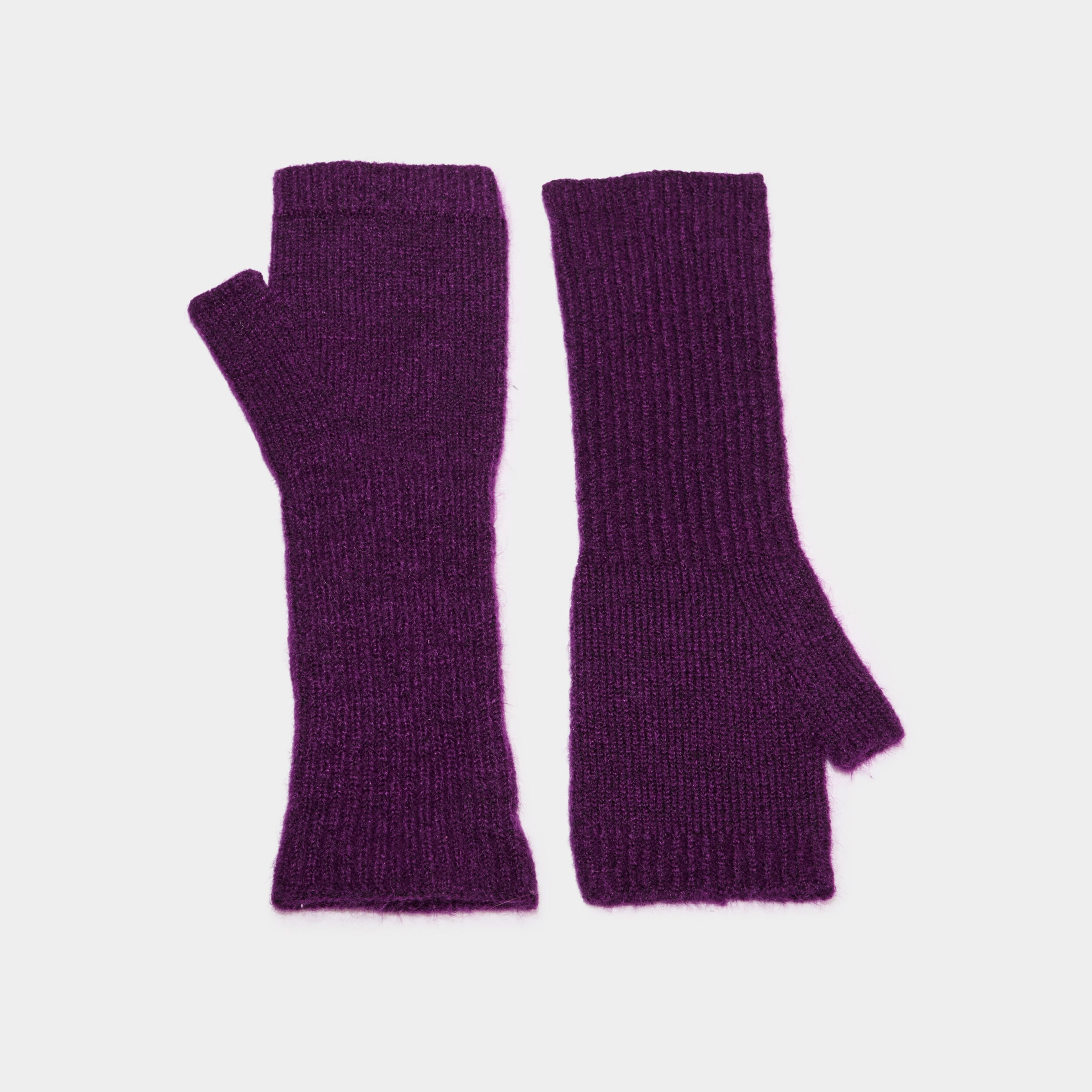 Mitaines longues en maille c&ocirc;tel&eacute;e violet fonc&eacute; femme