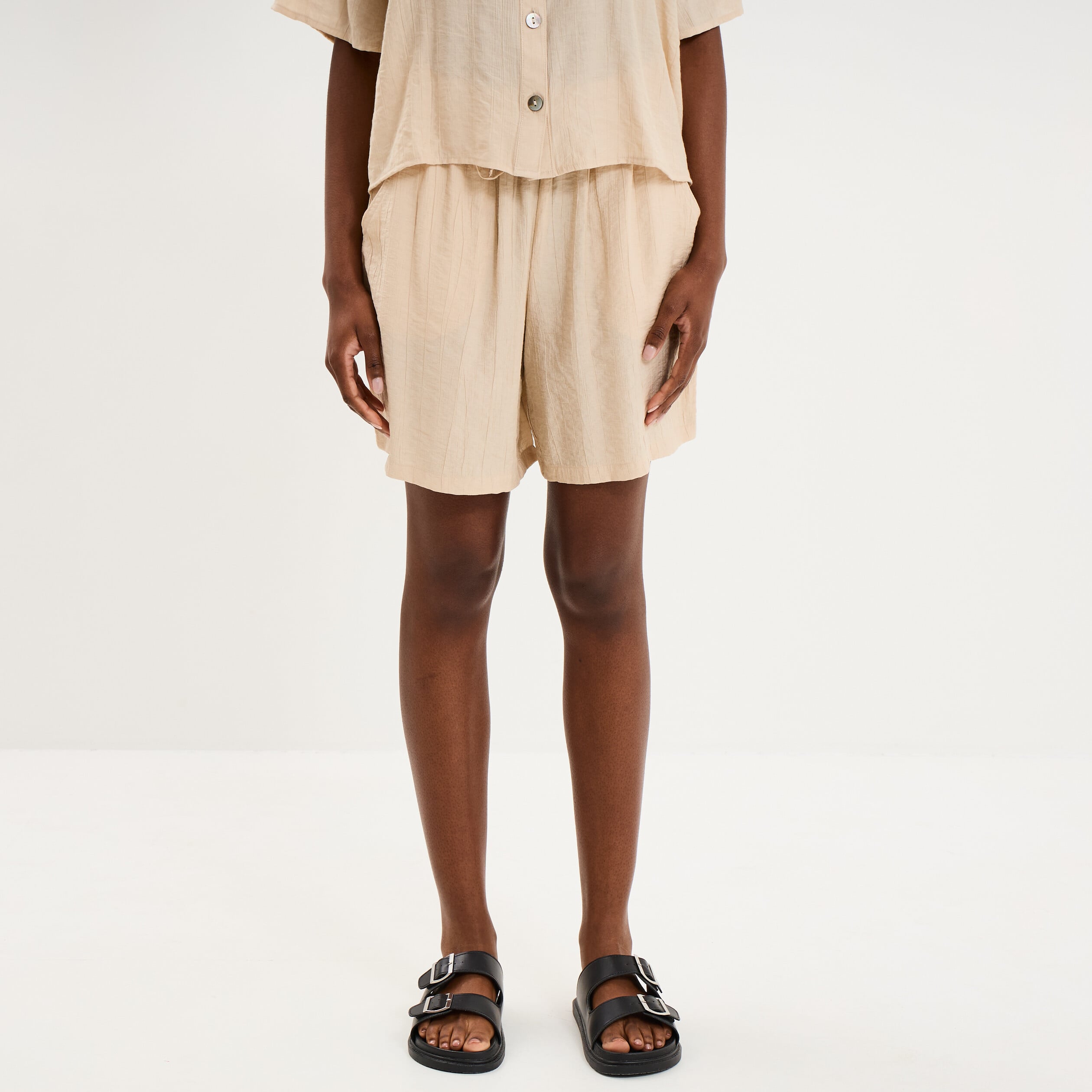 Short droit fluide taille &eacute;lastiqu&eacute;e beige femme