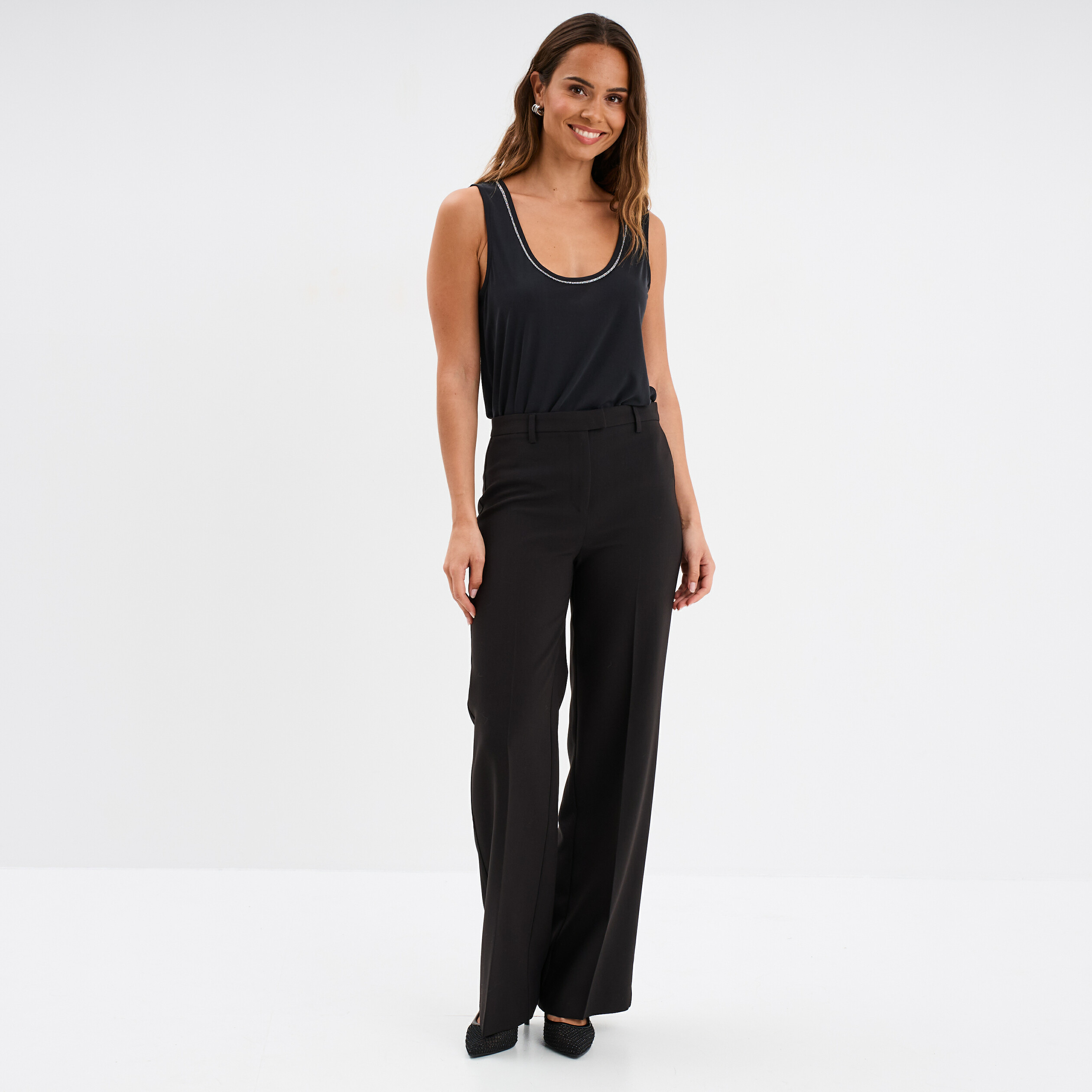 debardeur col u sans manches noir femme Débardeur col U sans manches noir femme