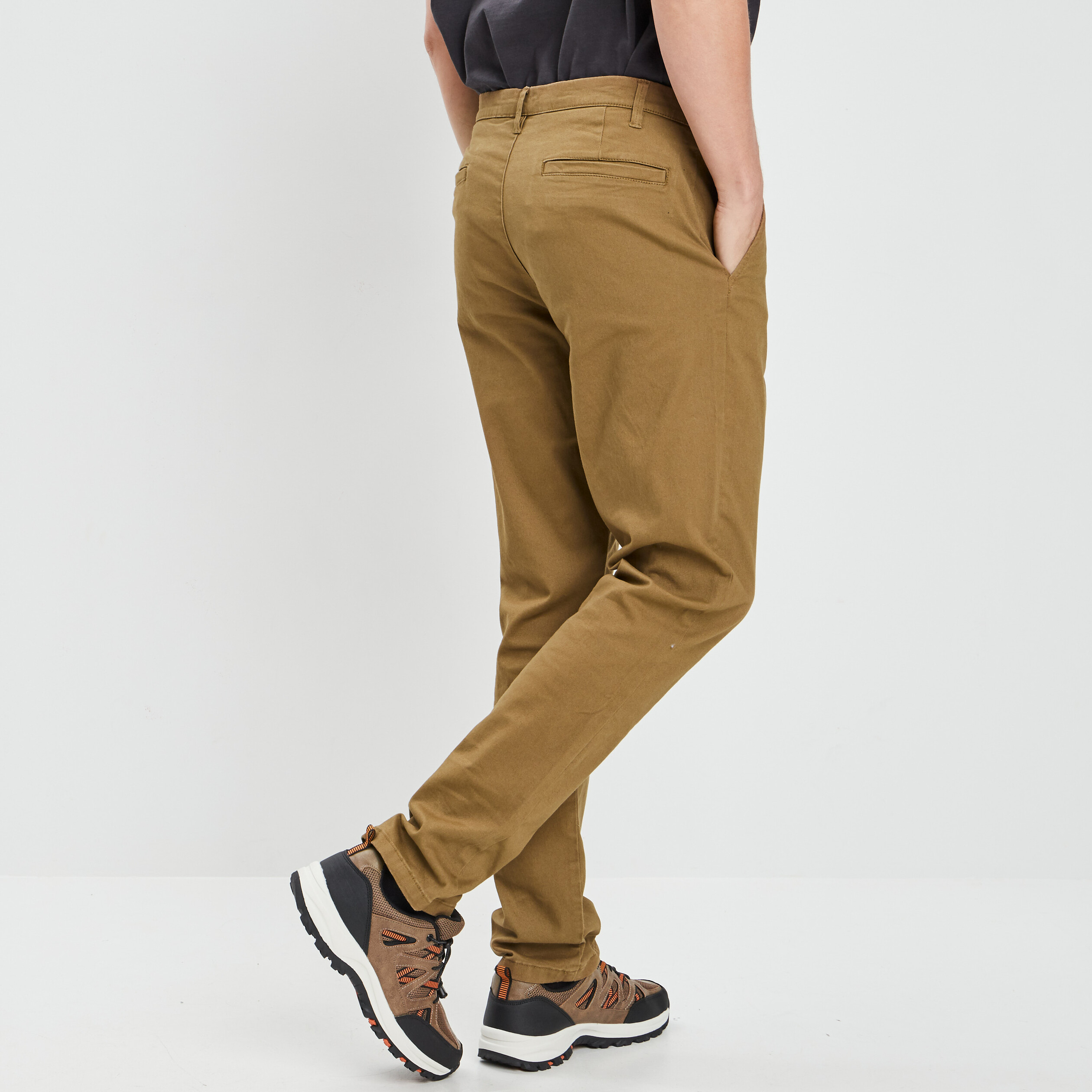 pantalon chino droit stretch retrousse marron cognac homme Pantalon chino droit stretch retroussé marron cognac homme