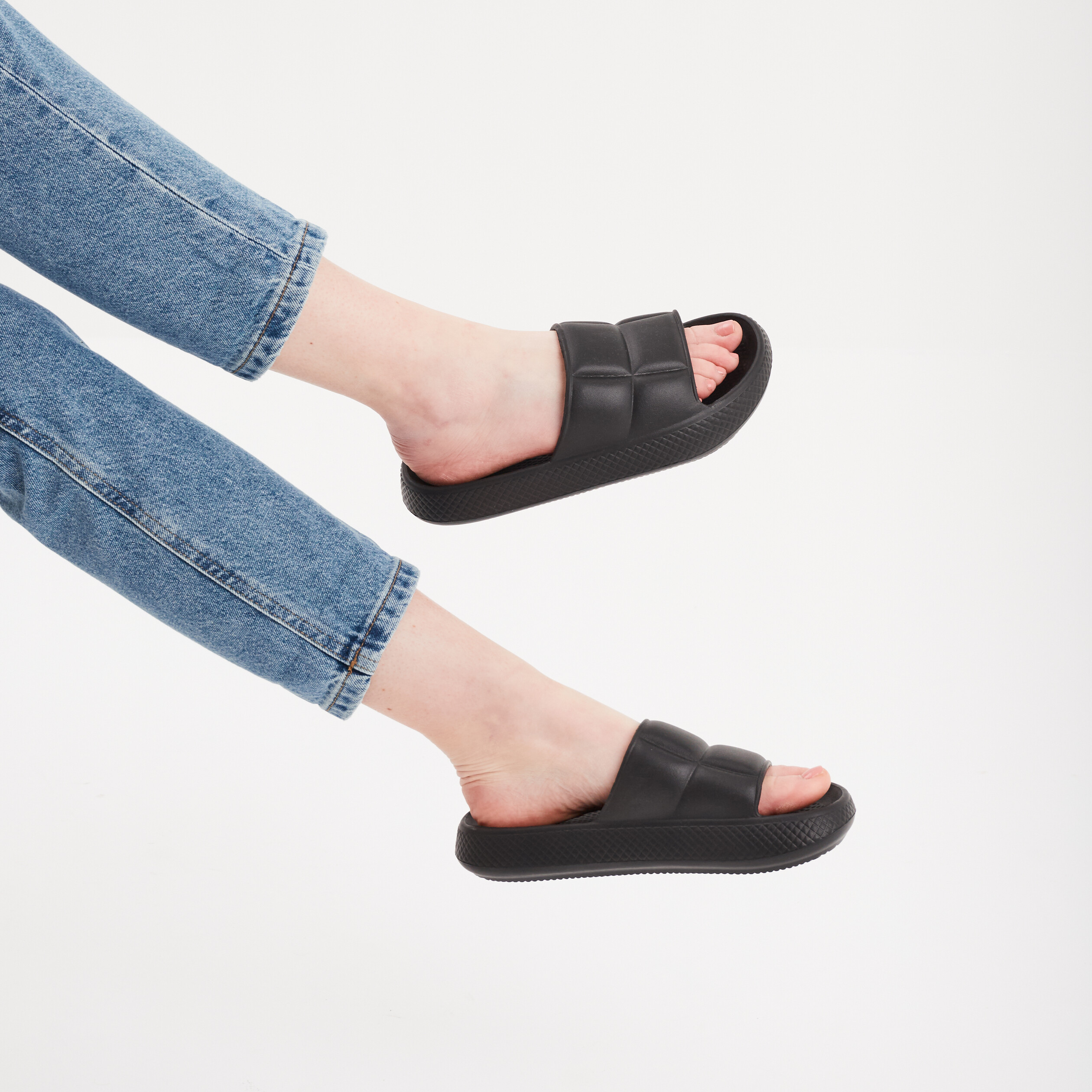 Claquettes matelass&eacute;es Wamea Beach noir femme