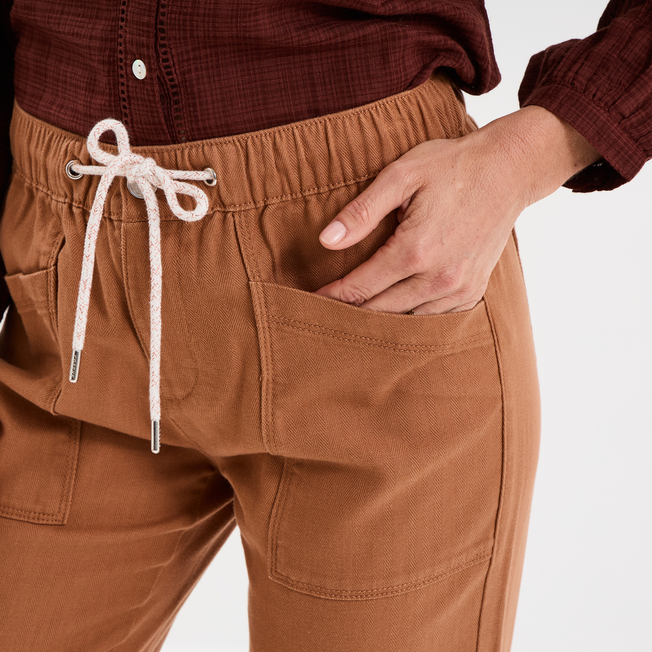 pantalon droit taille elastiquee marron clair femme Pantalon droit taille élastiquée marron clair femme