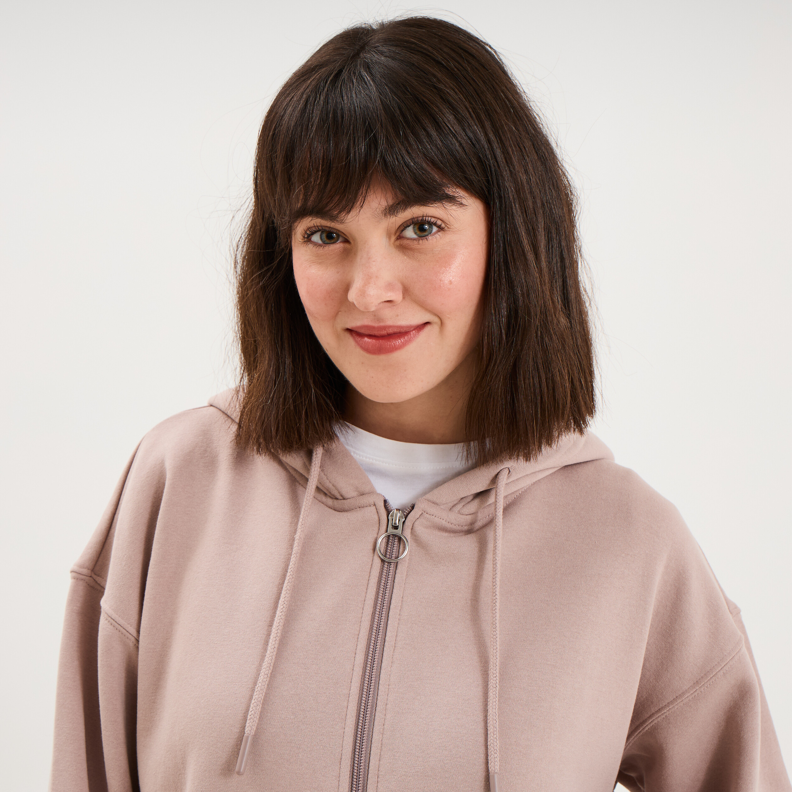 Sweat zipp&eacute; &agrave; capuche marron clair femme