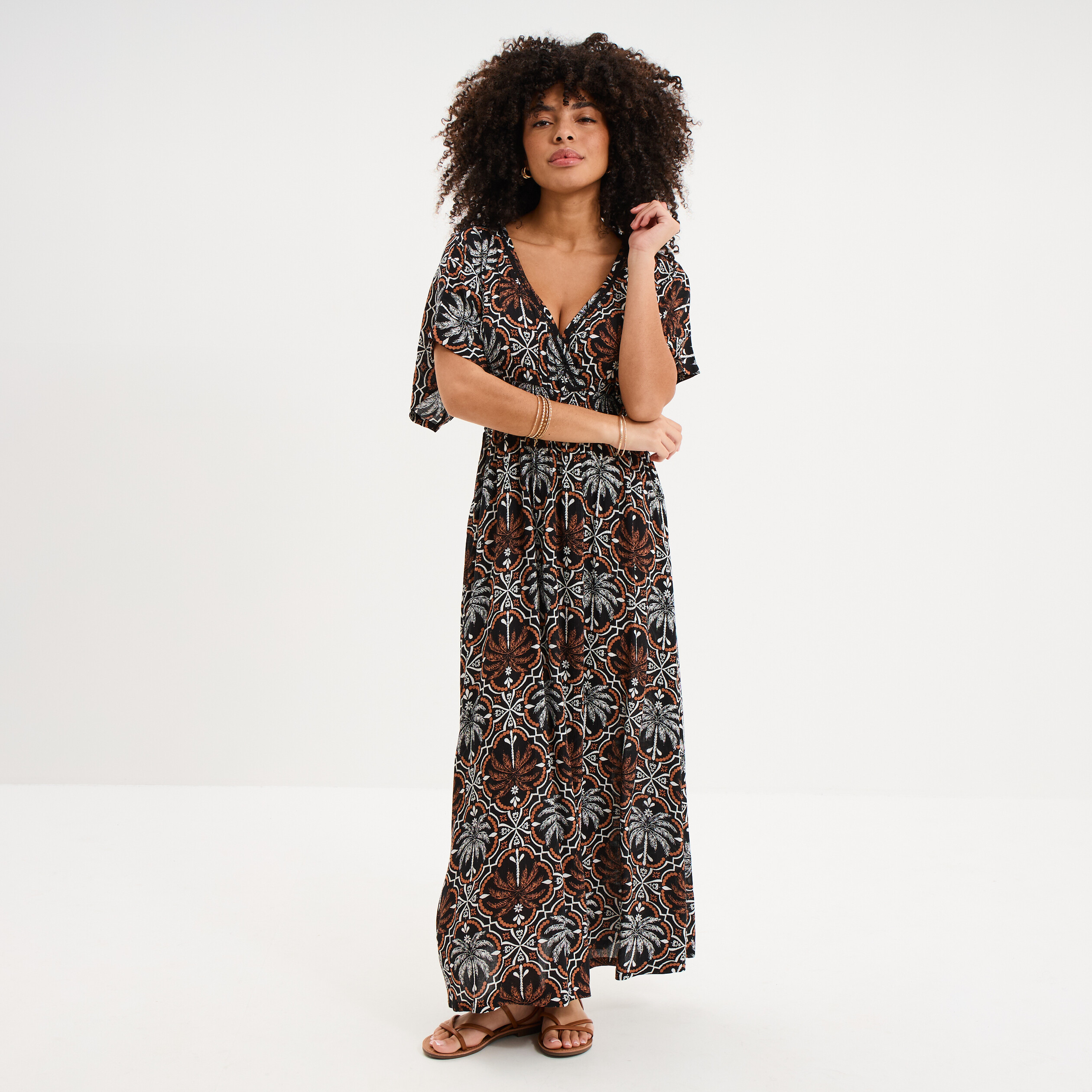 Robe fluide longue col et dos en V noir femme