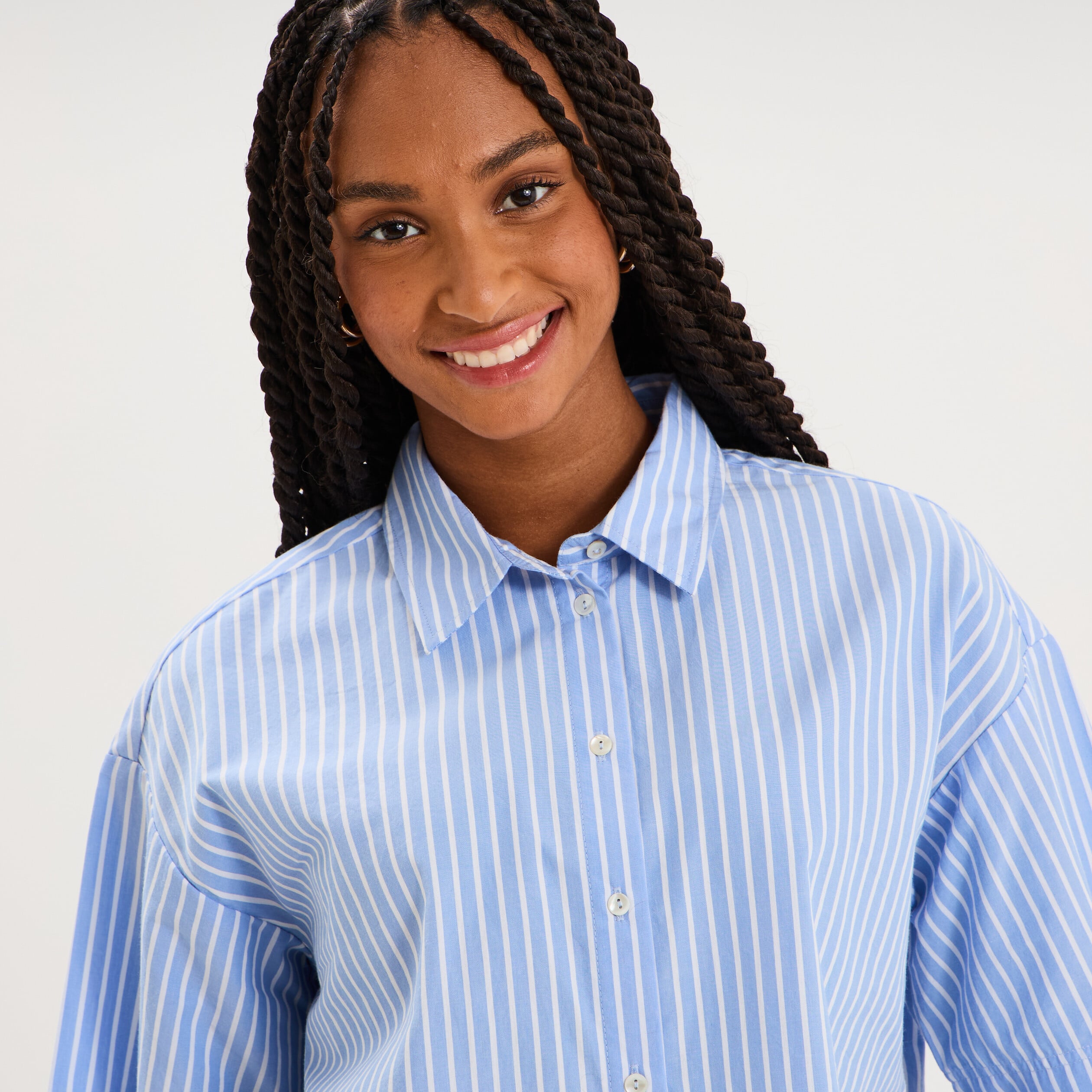 Chemise boxy manches coude boutonn&eacute;e bleu ciel femme