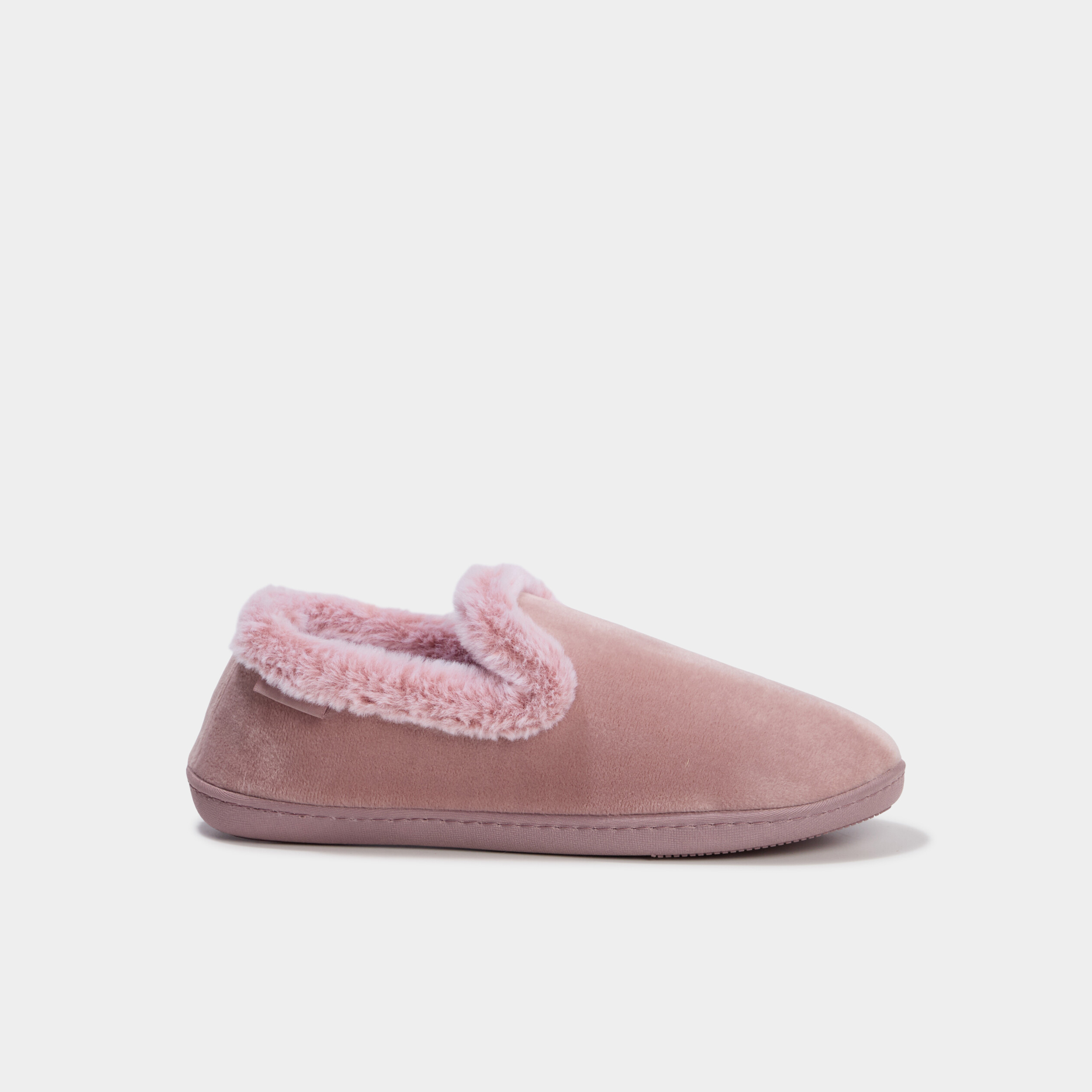 Chaussons fausse fourrure anti-d&eacute;rapants rose pastel femme