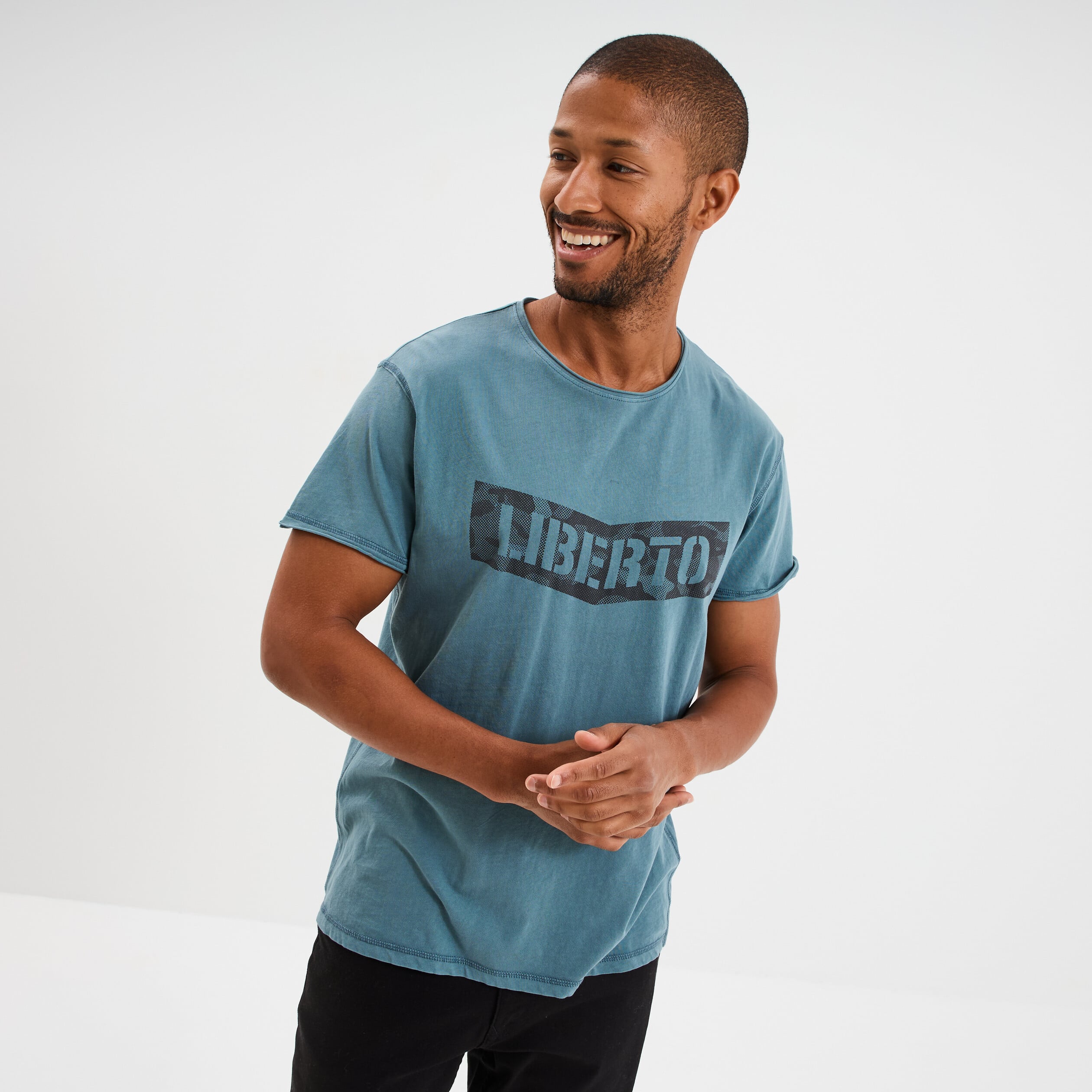 T-shirt manches courtes coton d&eacute;lav&eacute; bleu gris homme