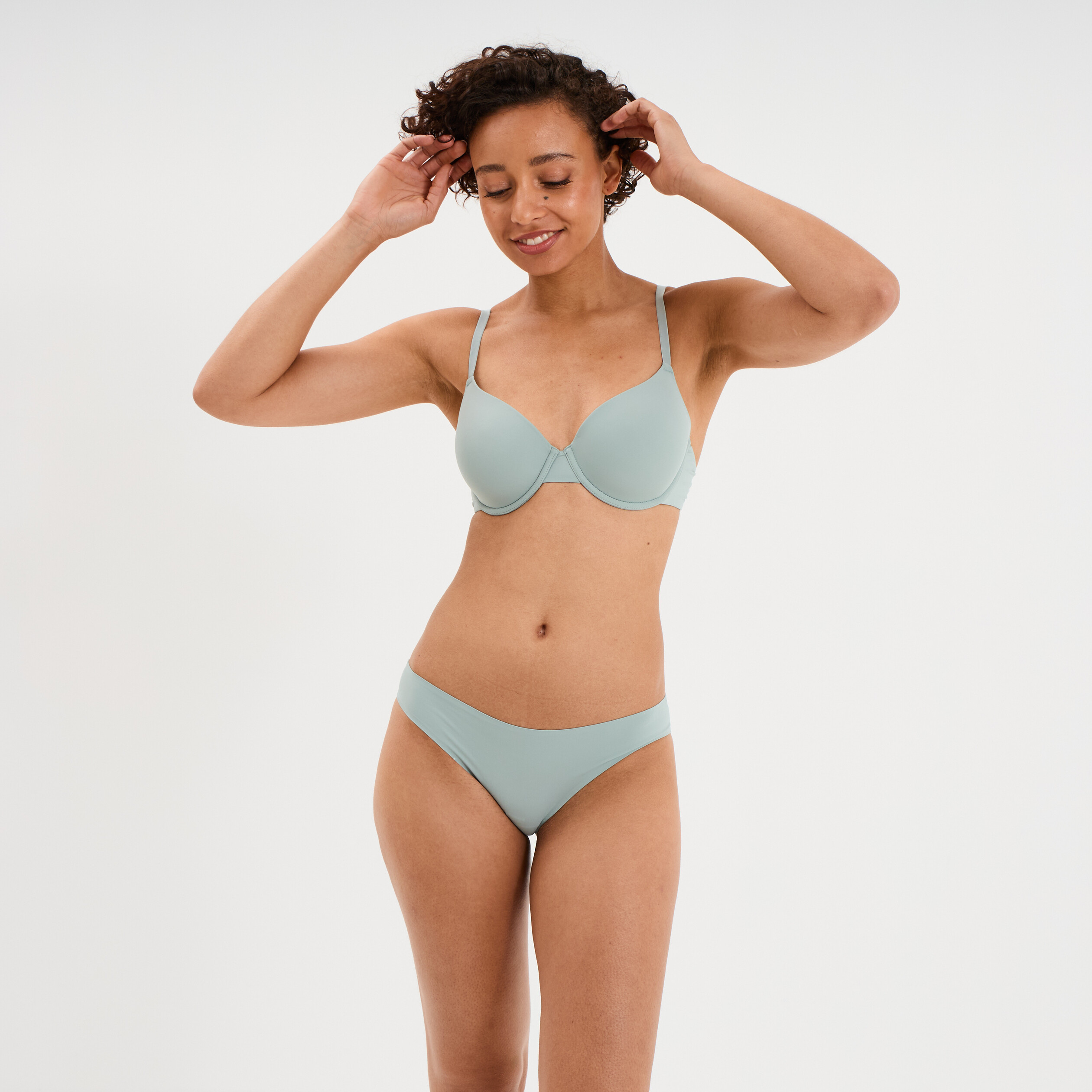 Soutien-gorge corbeille padd&eacute; microfibre vert clair femme