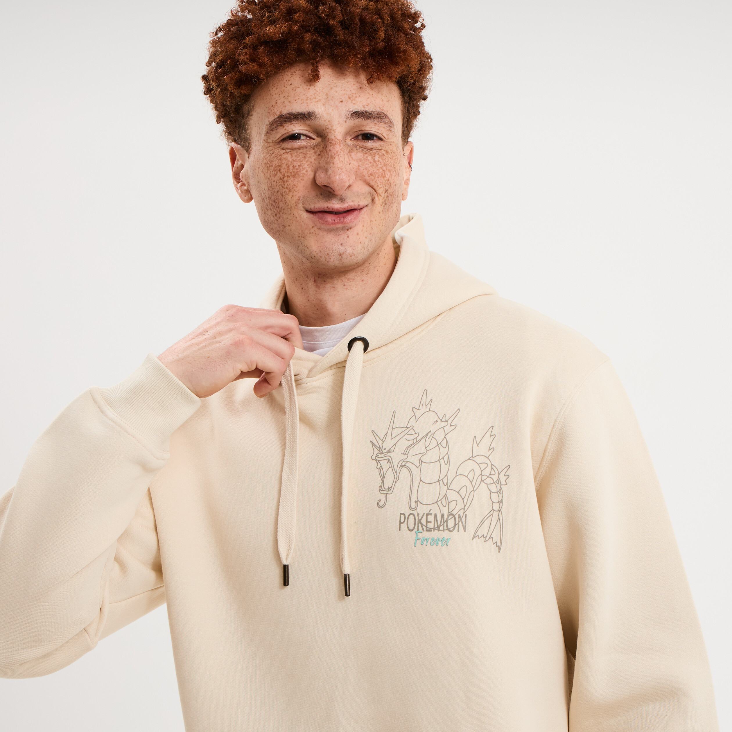 Sweat hoodie molleton Pok&eacute;mon ecru homme