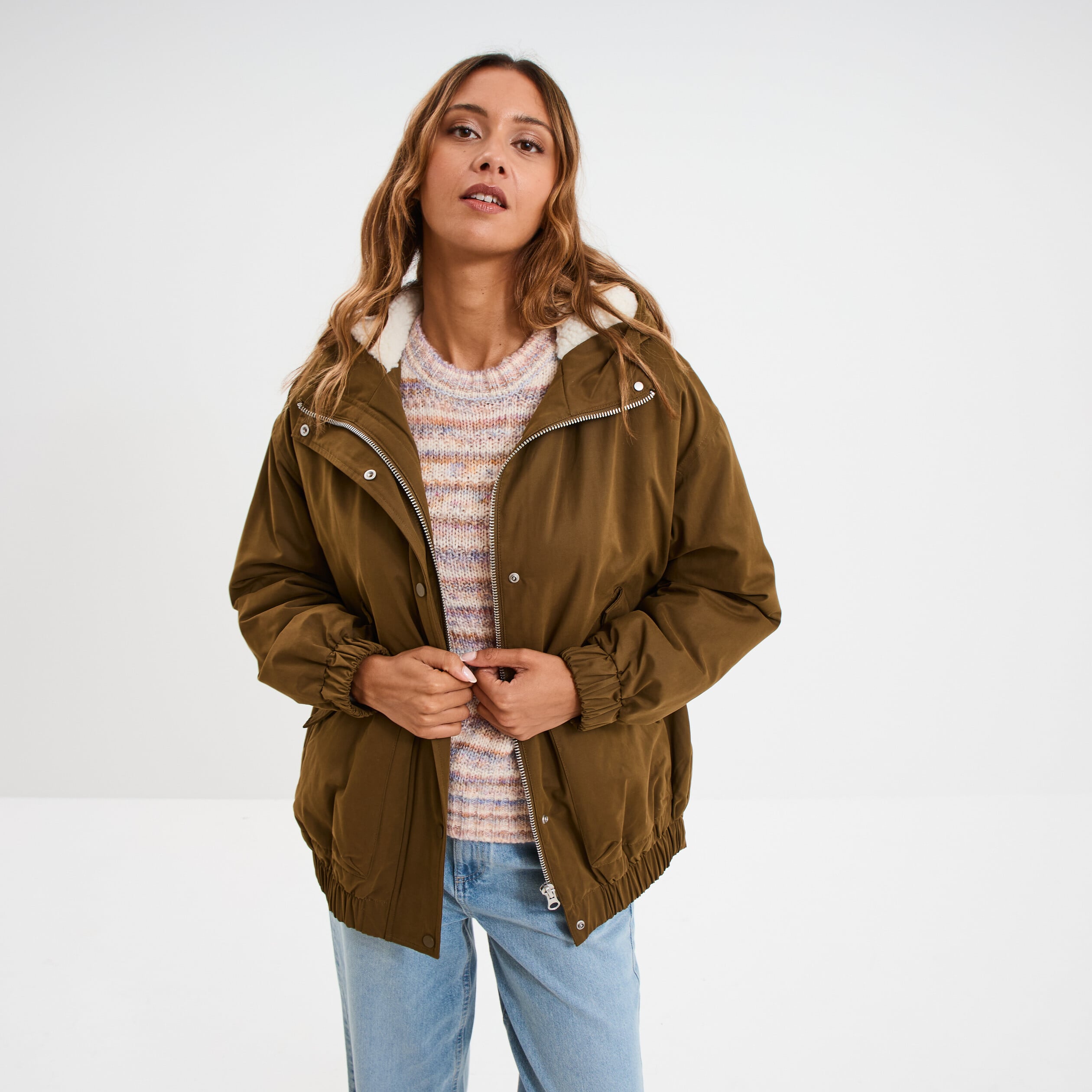 Parka oversize capuche doubl&eacute;e sherpa vert olive femme