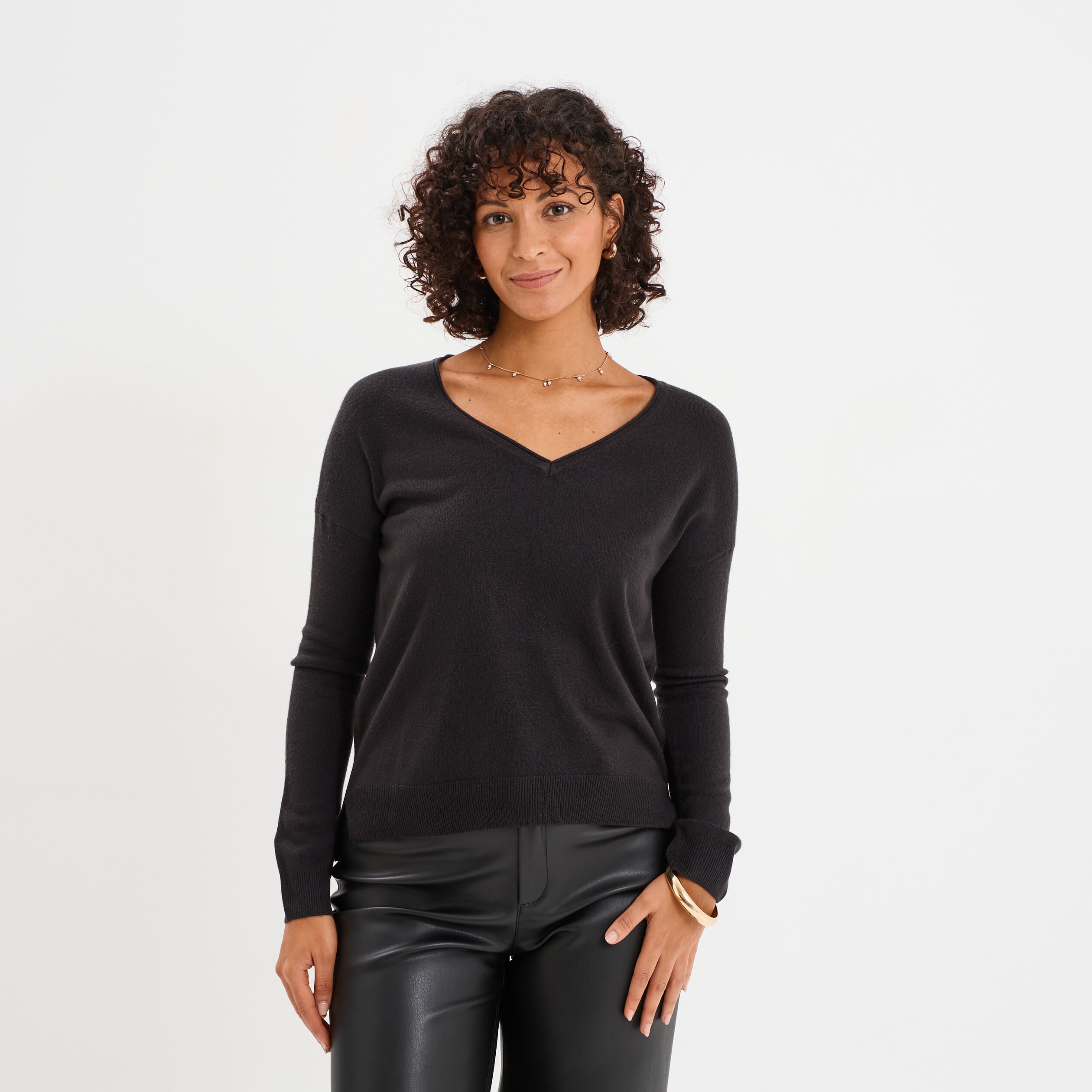 Pull col en V manches longues noir femme