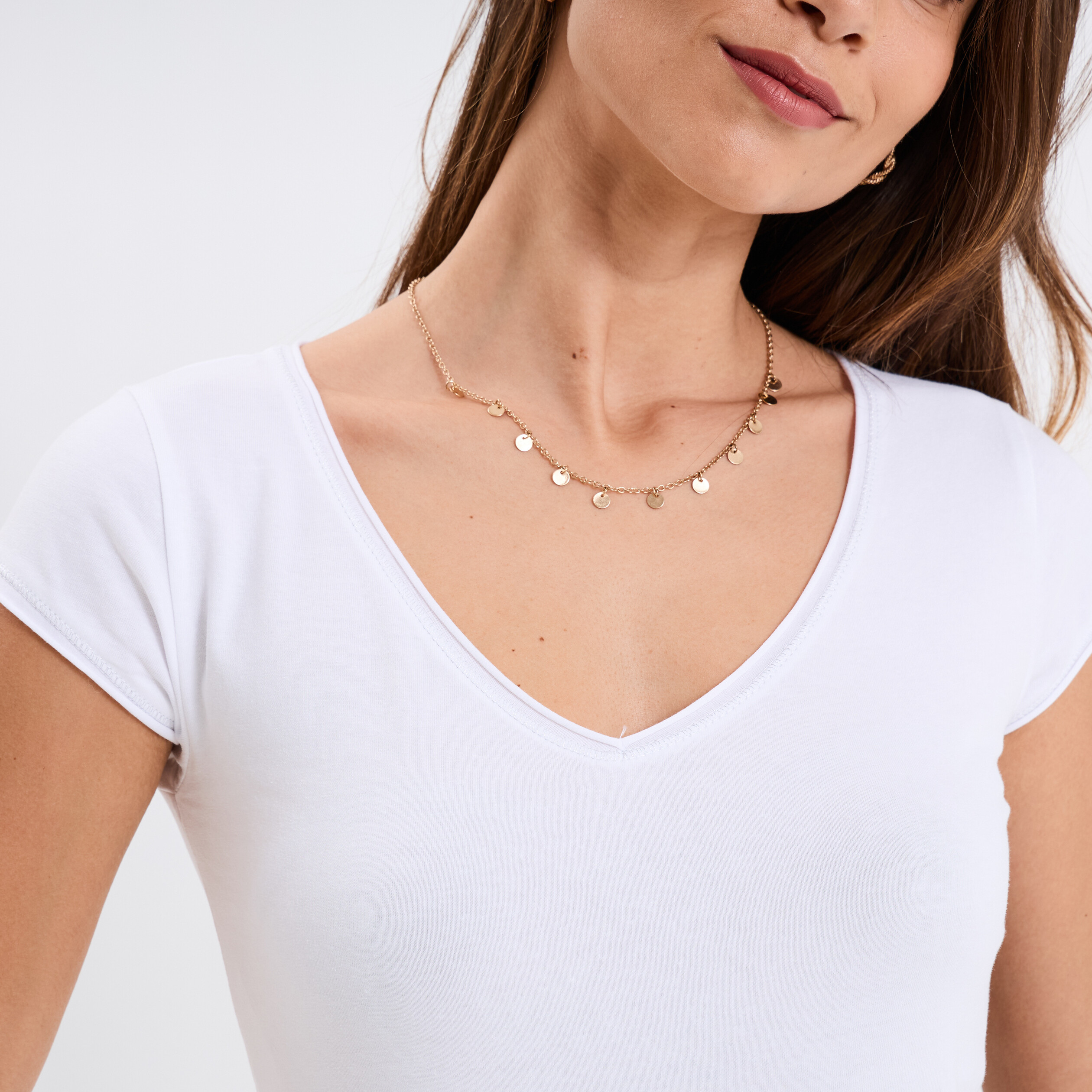 T-shirt col V ajust&eacute; manches courtes blanc femme