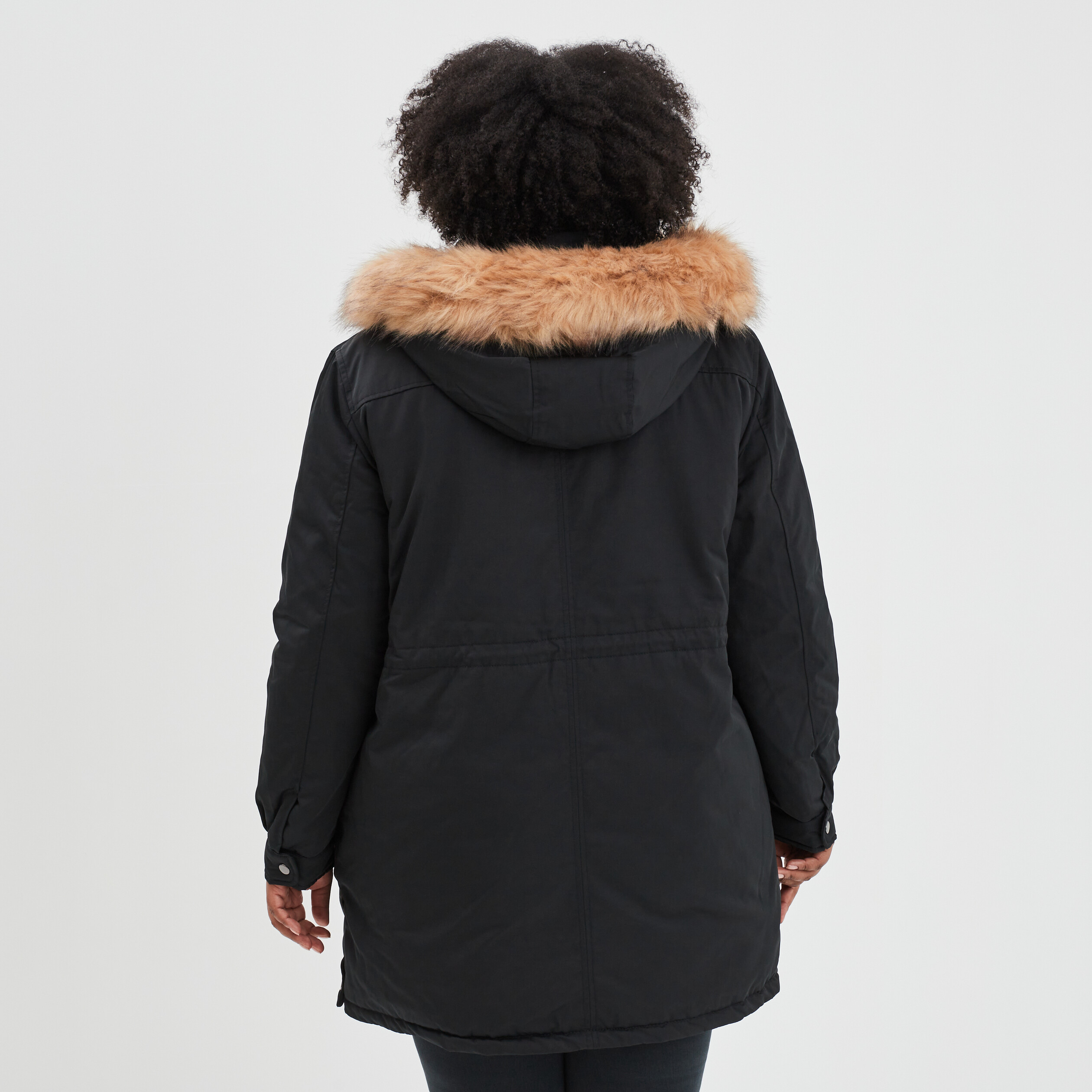 parka a capuche bordure fausse fourrure noir femmegt Parka à capuche bordure fausse fourrure noir femme grande taille