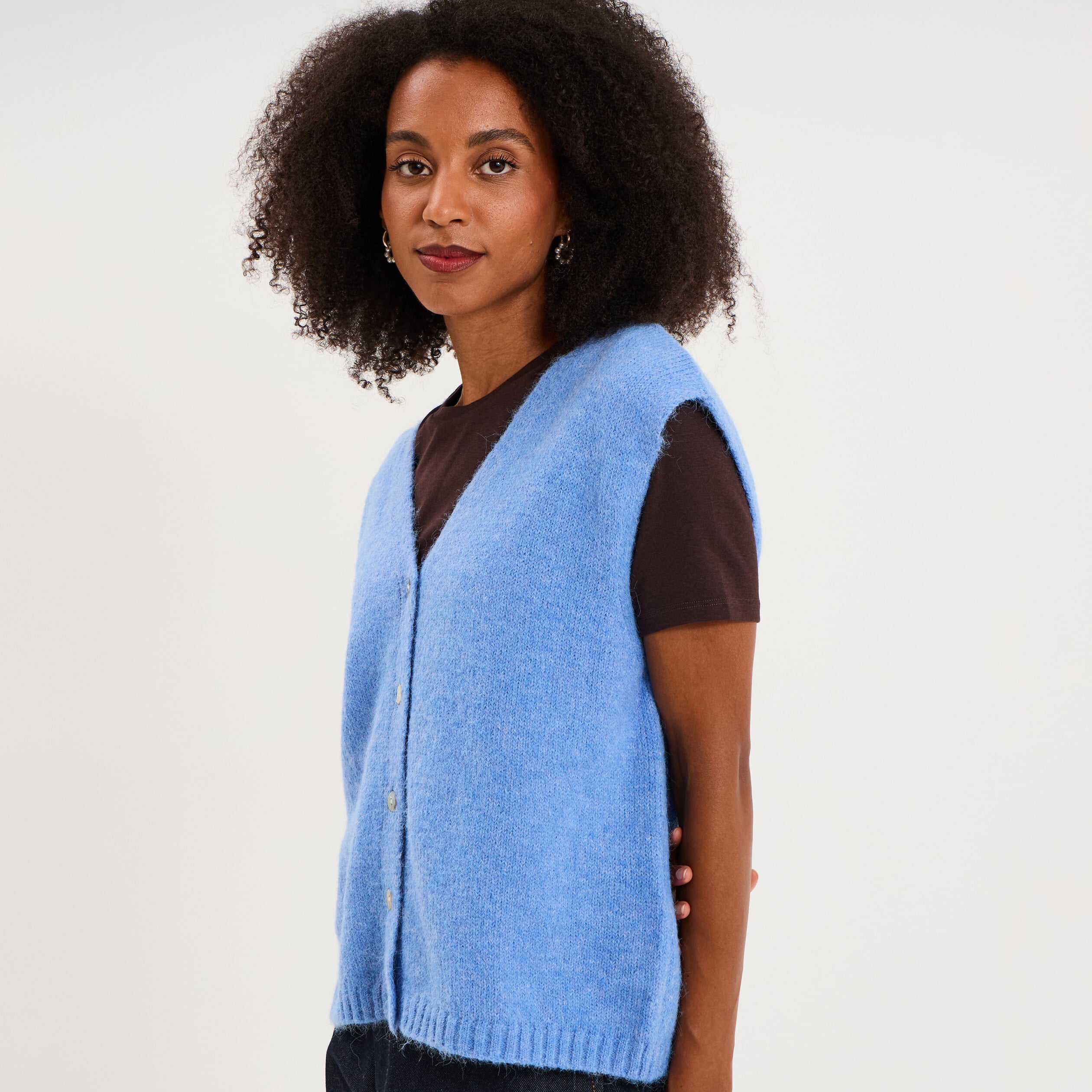 Gilet sans manches col V boutonn&eacute; bleu electrique femme