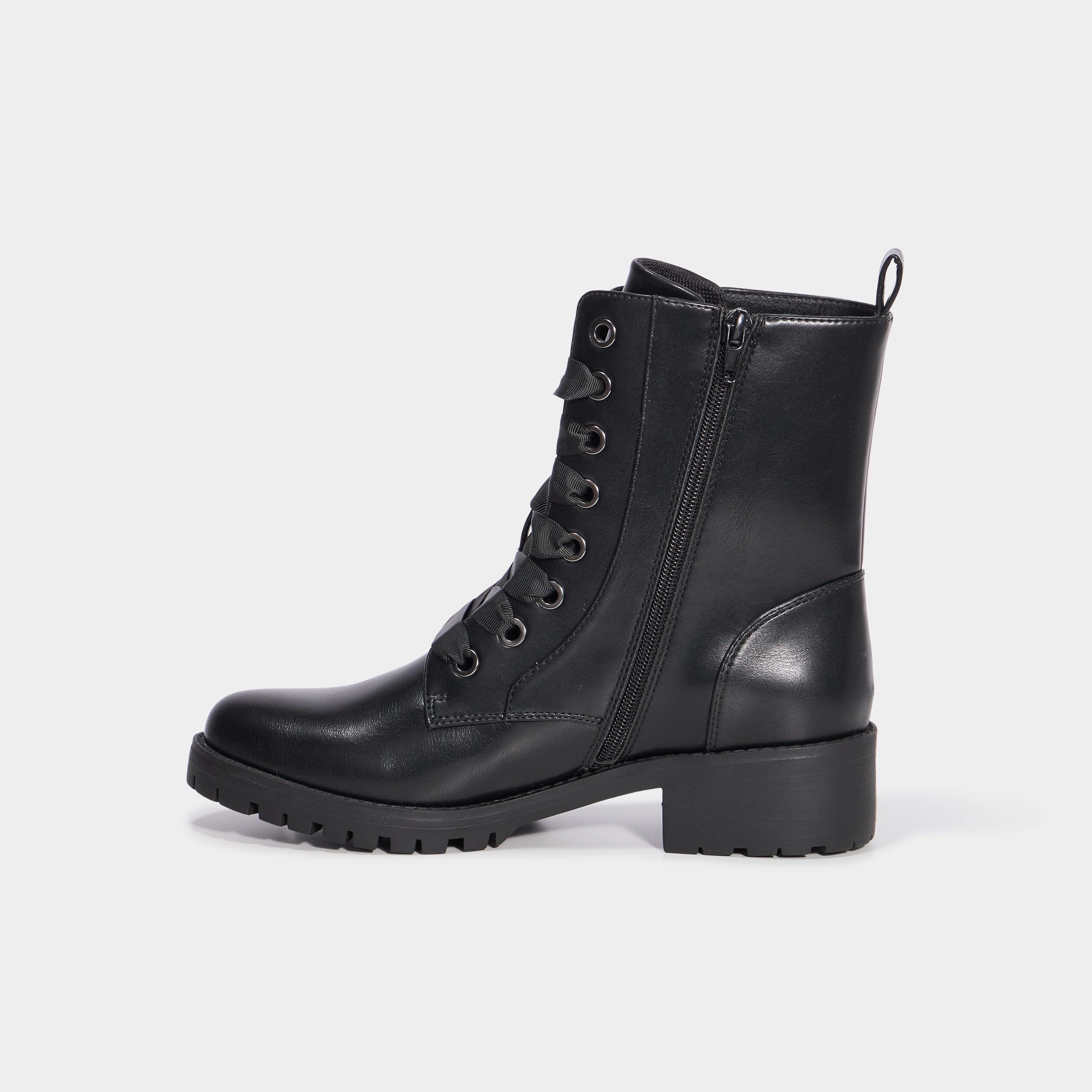 Boots avec lacets et talons noir femme