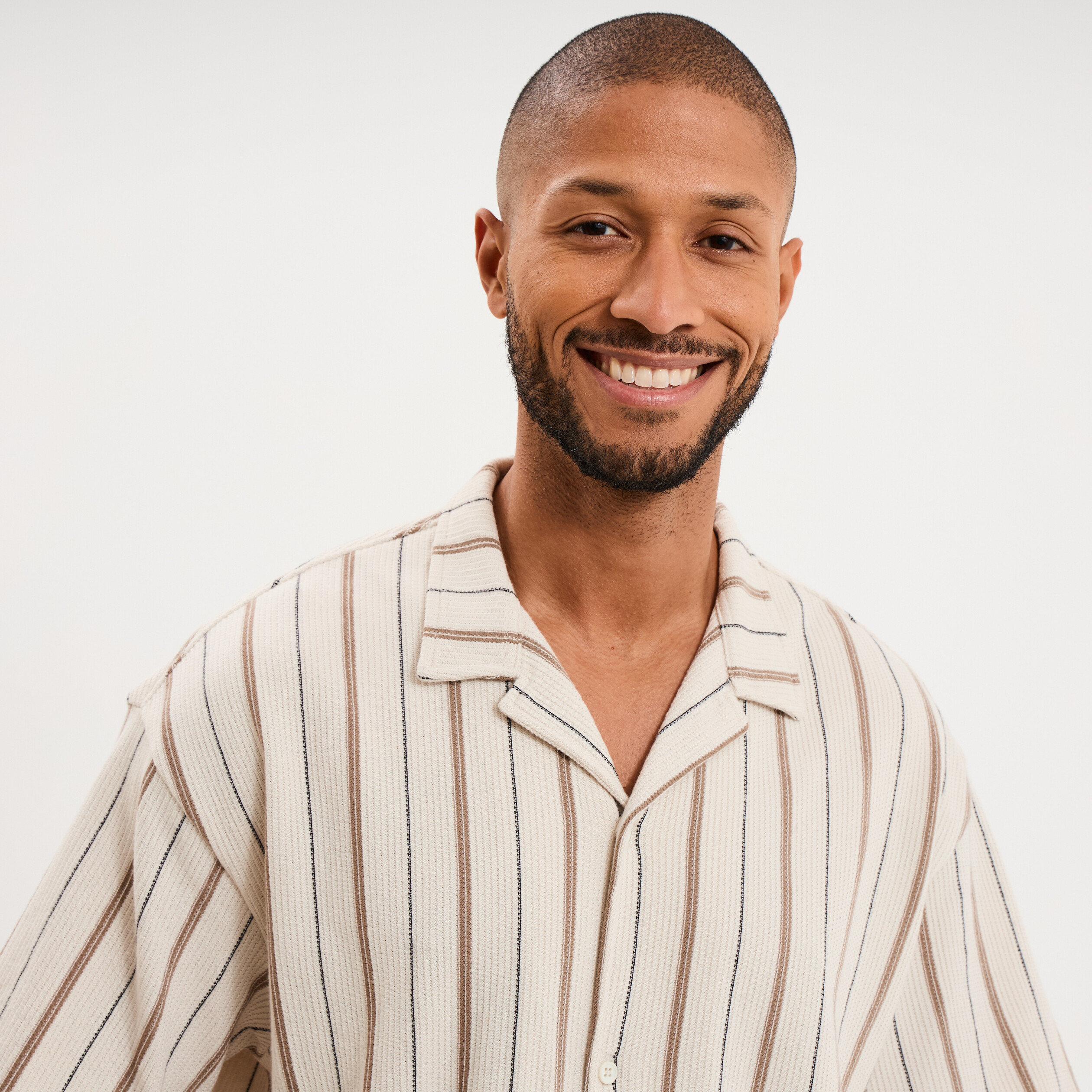 Chemise droite col cubain coton beige homme