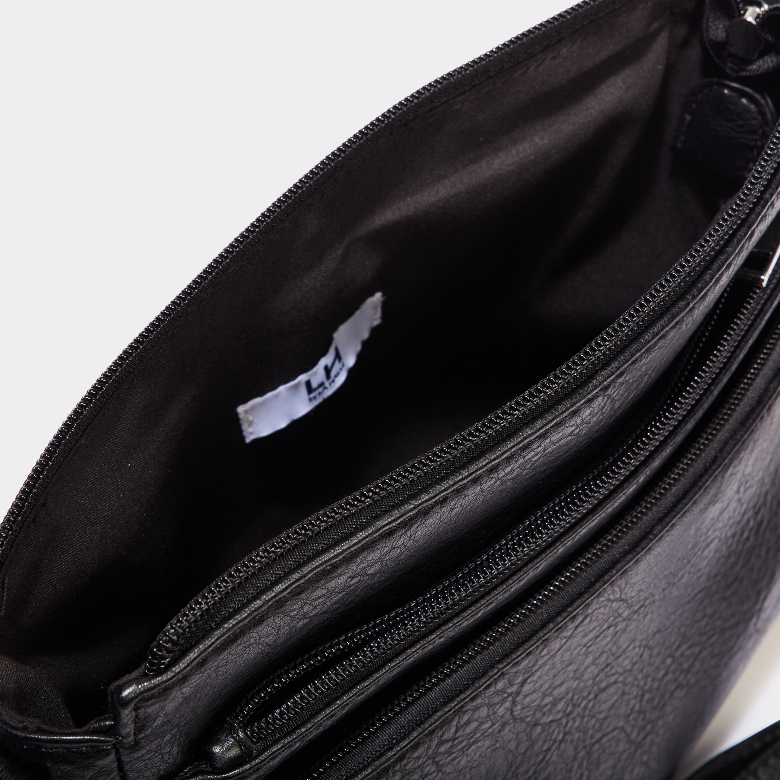 Sac Bandoulière Homme Coronel Tapiocca Pietro - Cuir Synthétique Noir Élégant & Pratique