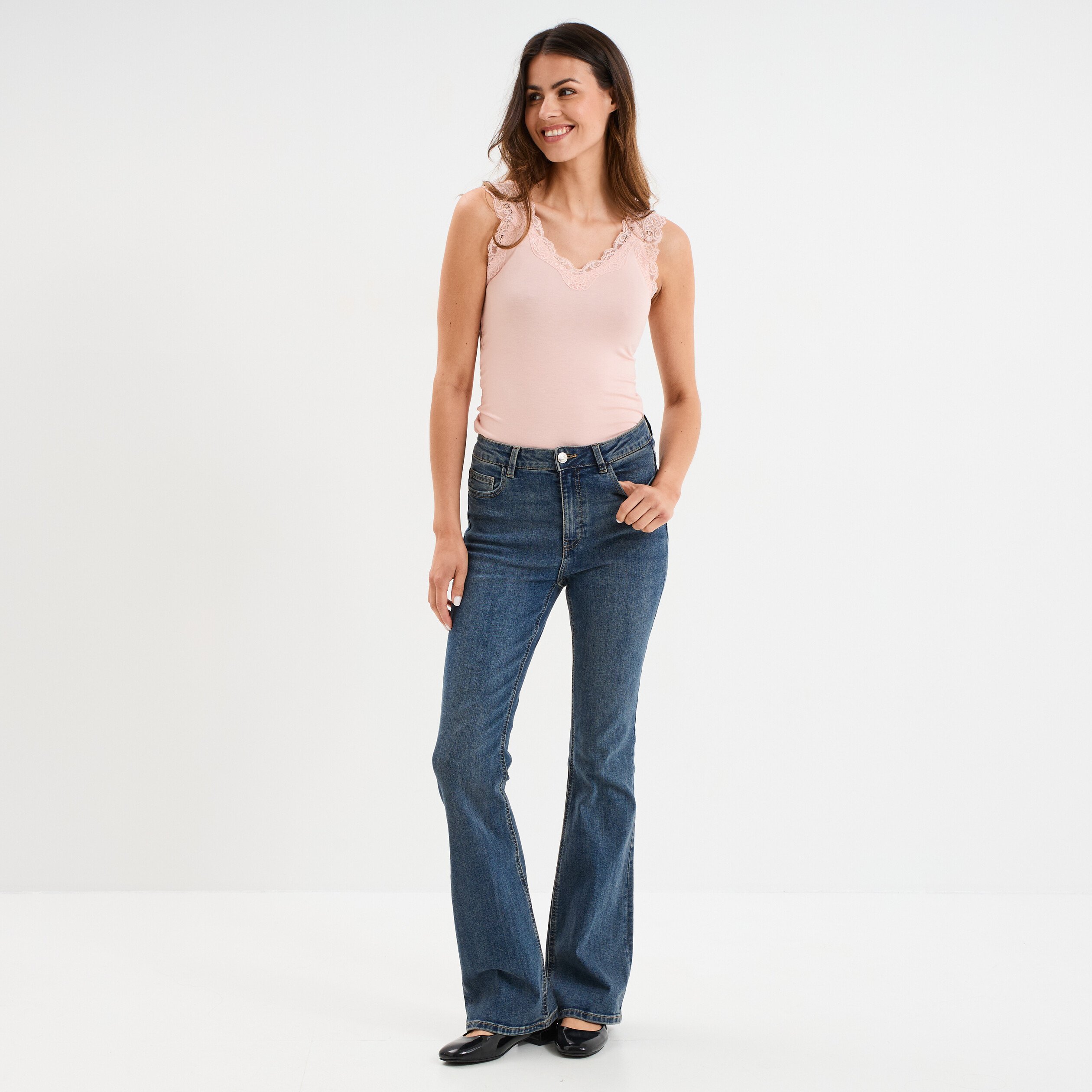debardeur ajuste avec dentelle rose clair femme Débardeur ajusté avec dentelle rose clair femme