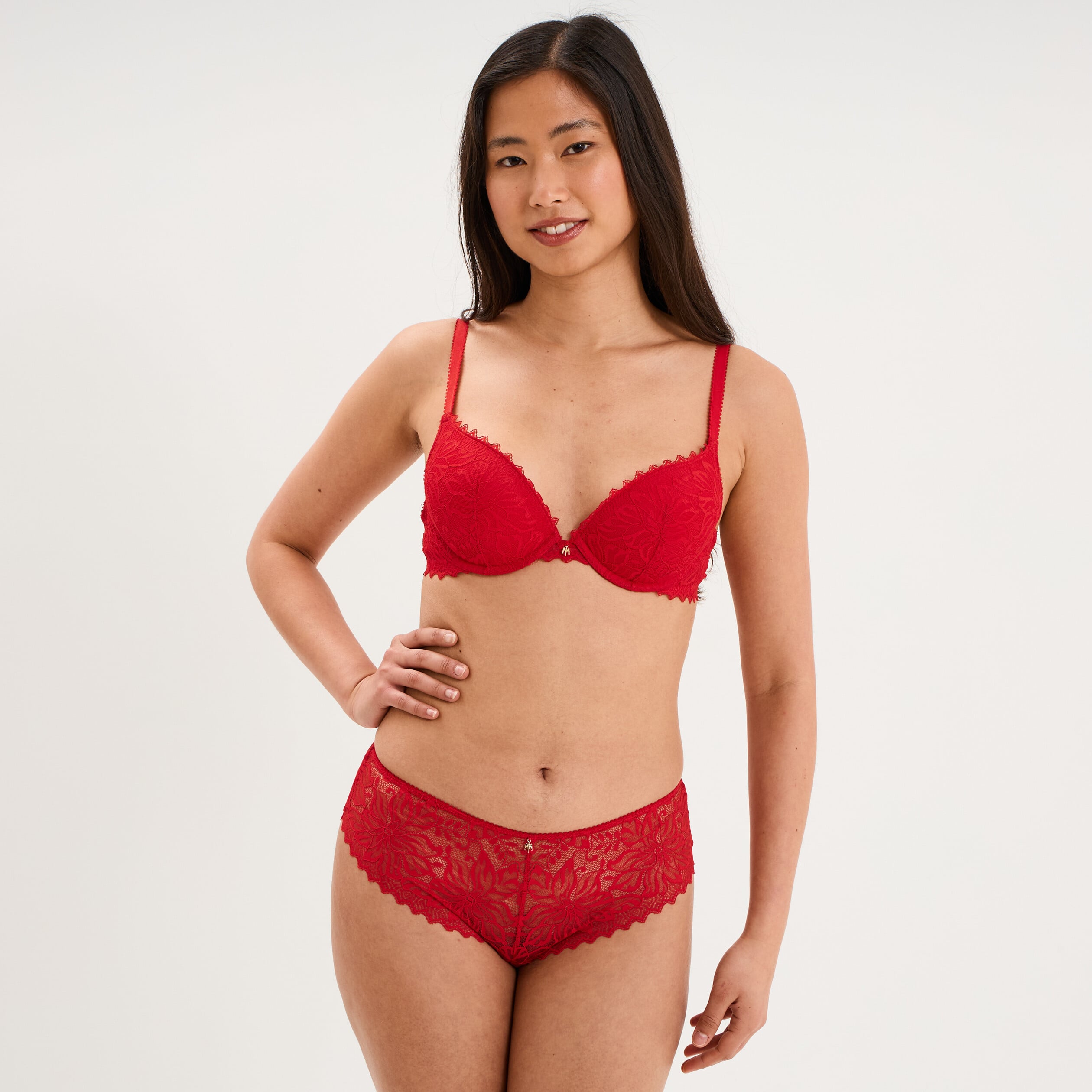 Soutien-gorge push up dentelle rouge femme