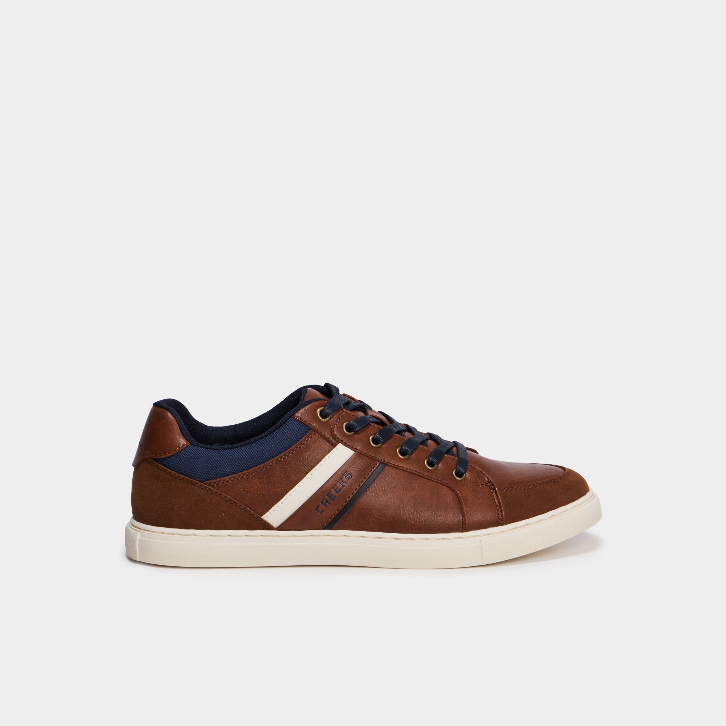 Baskets basses &agrave; lacets marron homme