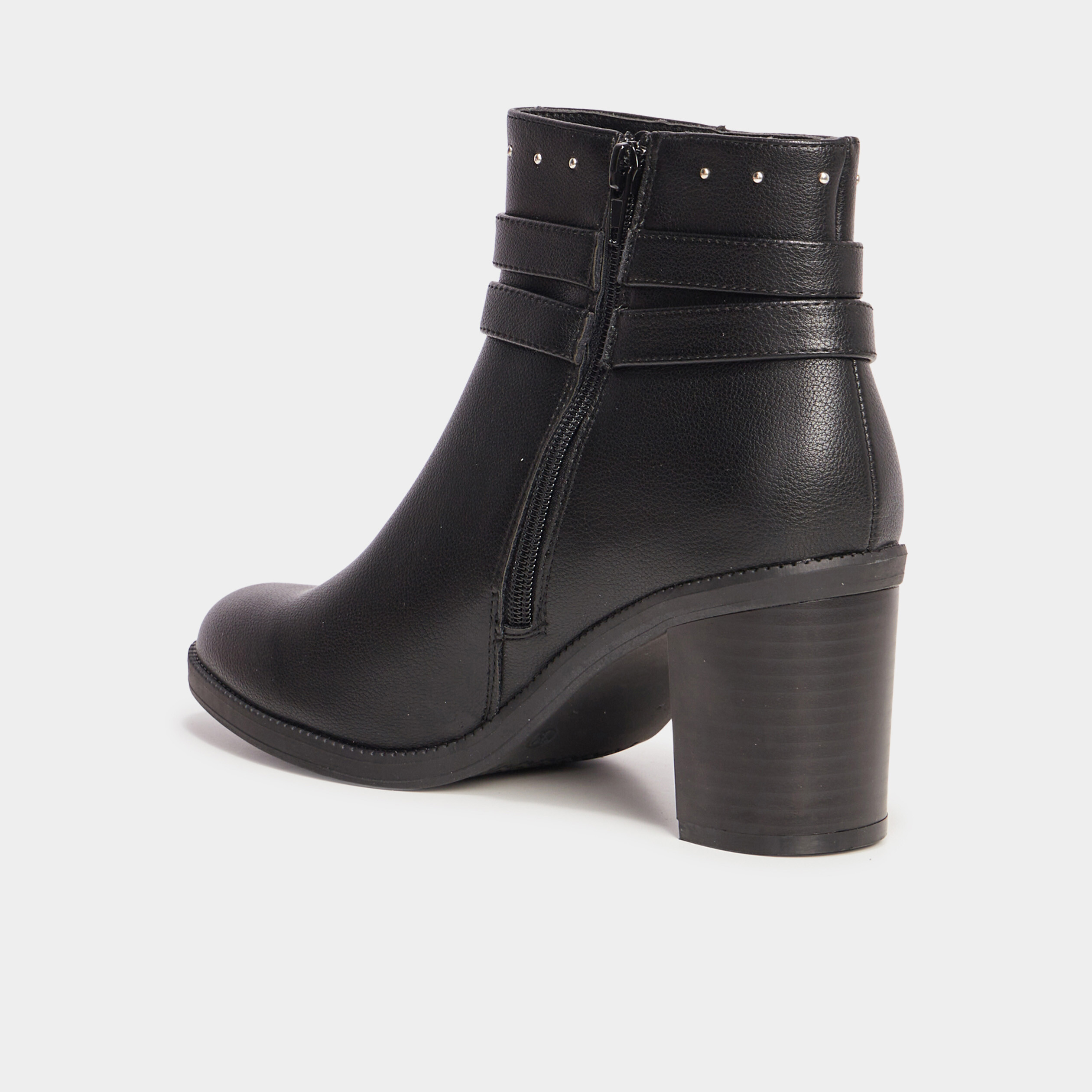bottines a talons et details cloutes noir femme Bottines à talons et détails cloutés noir femme