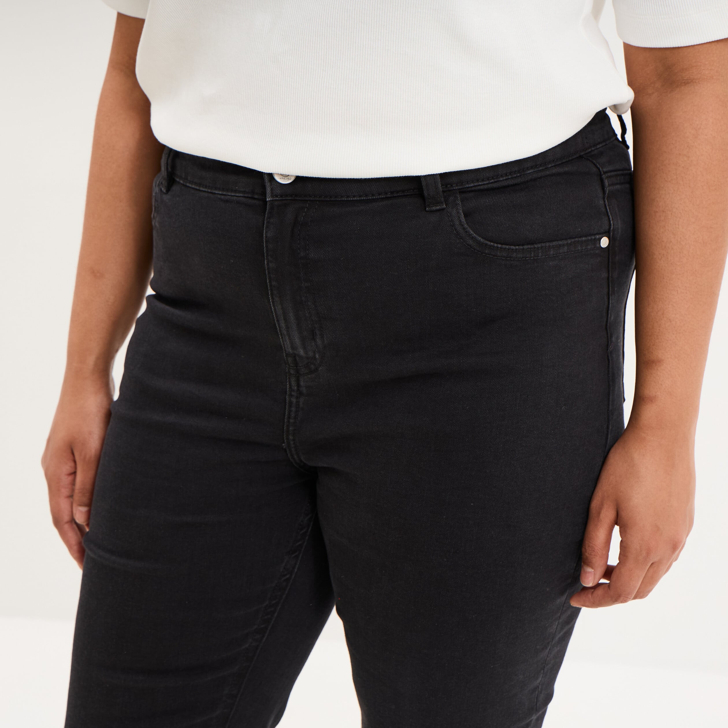 Jeans slim taille haute 5 poches denim noir femme grande taille